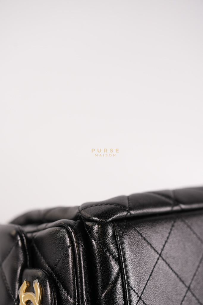 Trendy Pockets Hobo Bag in Black Shiny Lambskin Quilted Aged Gold Hardware (Microchip) | Purse Maison Luxury Bags Shop