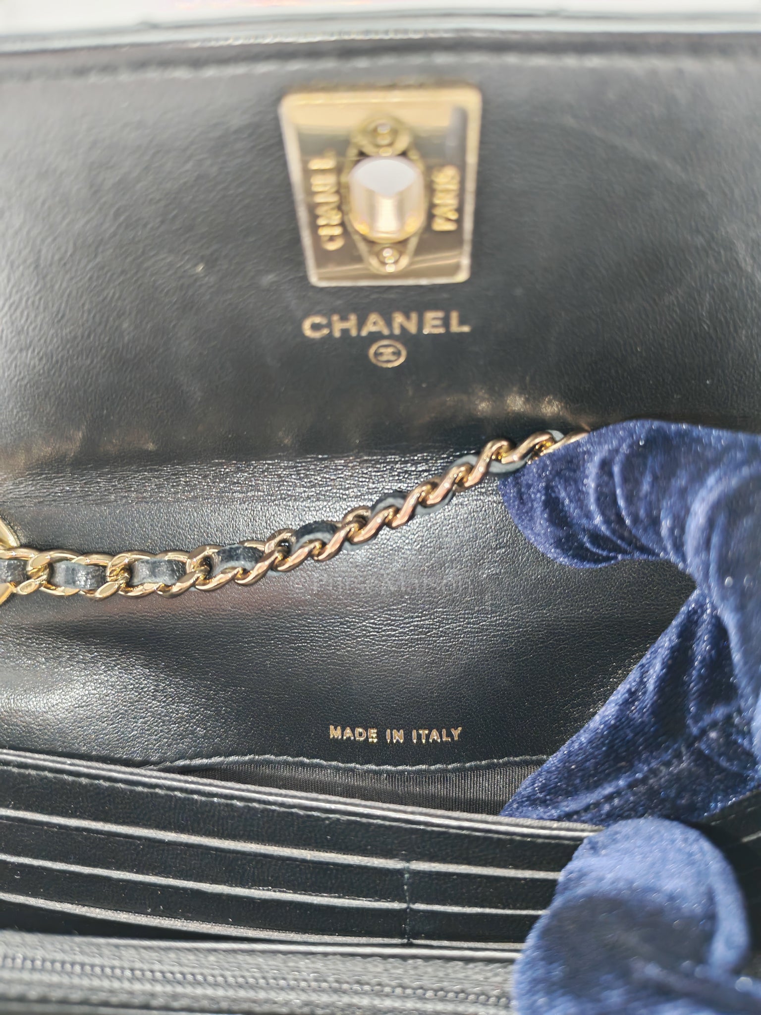 Trendy Wallet on Chain(WOC) Black Lambskin Leather in Light Gold Hardware (Series 25****00) | Purse Maison Luxury Bags Shop