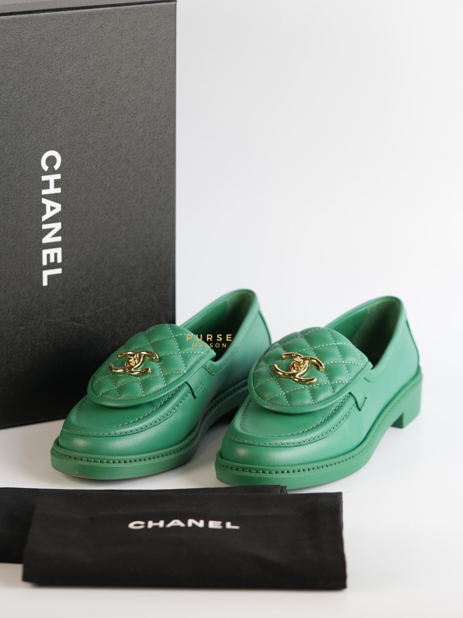 Turnlock Loafers Green Lambskin Size 37 EU (23cm) | Purse Maison Luxury Bags Shop