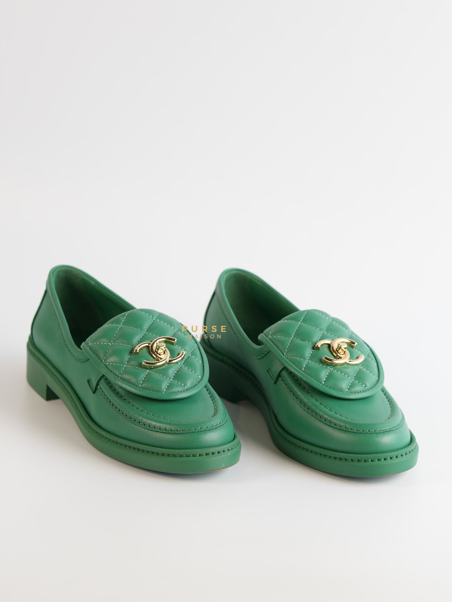 Turnlock Loafers Green Lambskin Size 37 EU (23cm) | Purse Maison Luxury Bags Shop