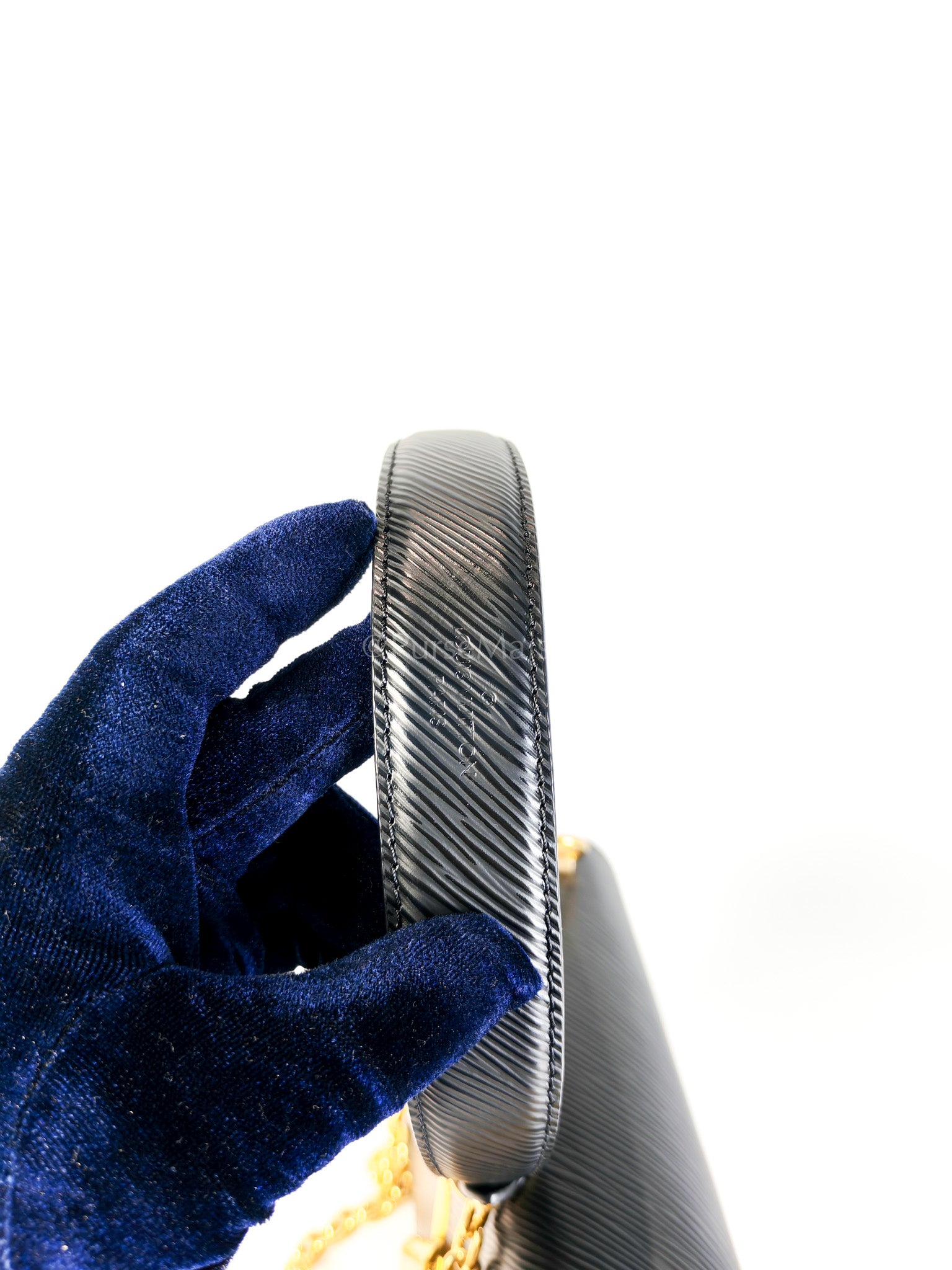 Twist Lock MM in Black Epi Leather Gold Hardware (Microchip) | Purse Maison Luxury Bags Shop