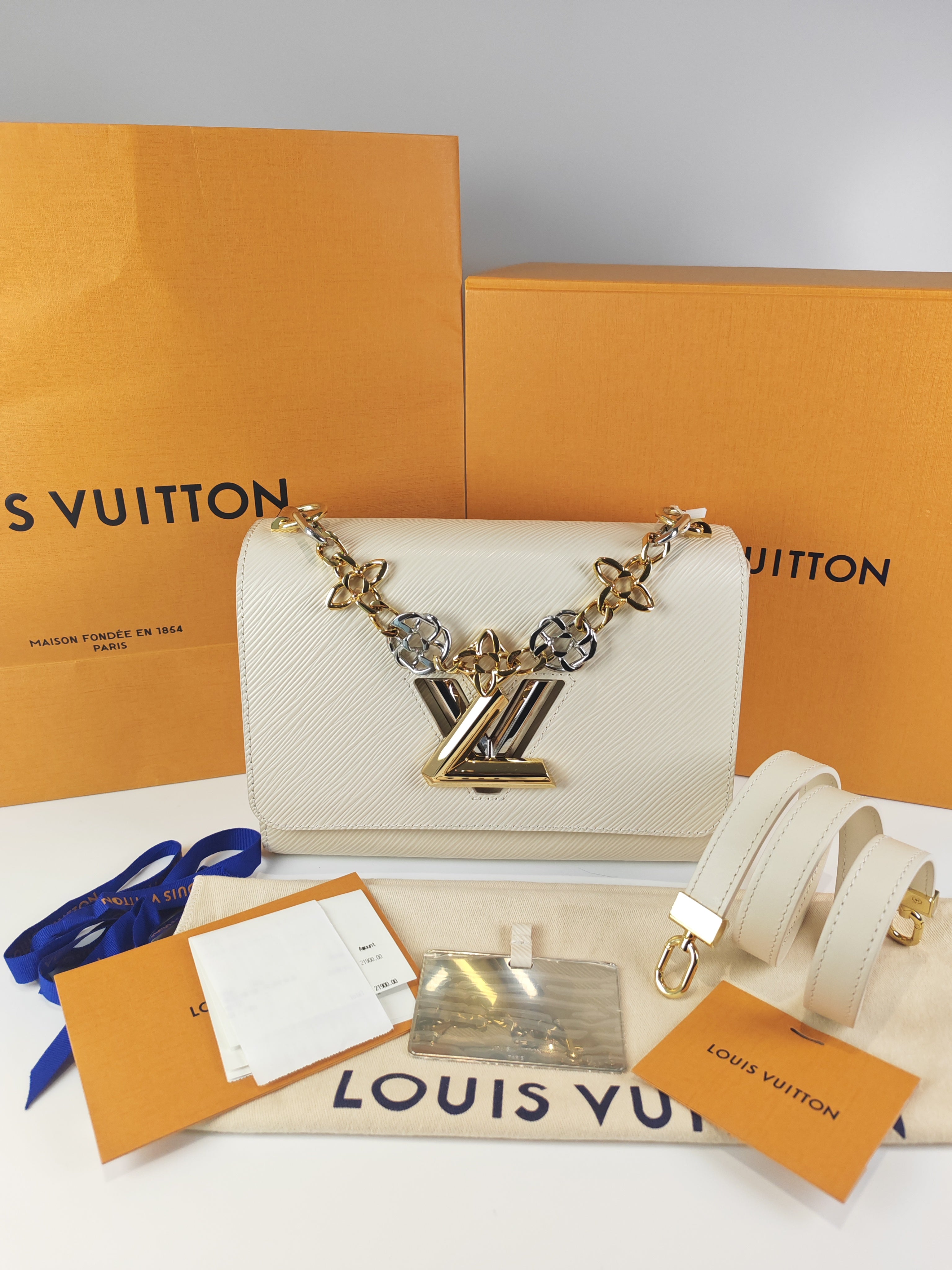 Twist Lock MM in Cream Epi Leather and Mixed Hardware Shoulder Bag (Microchip) | Purse Maison Luxury Bags Shop