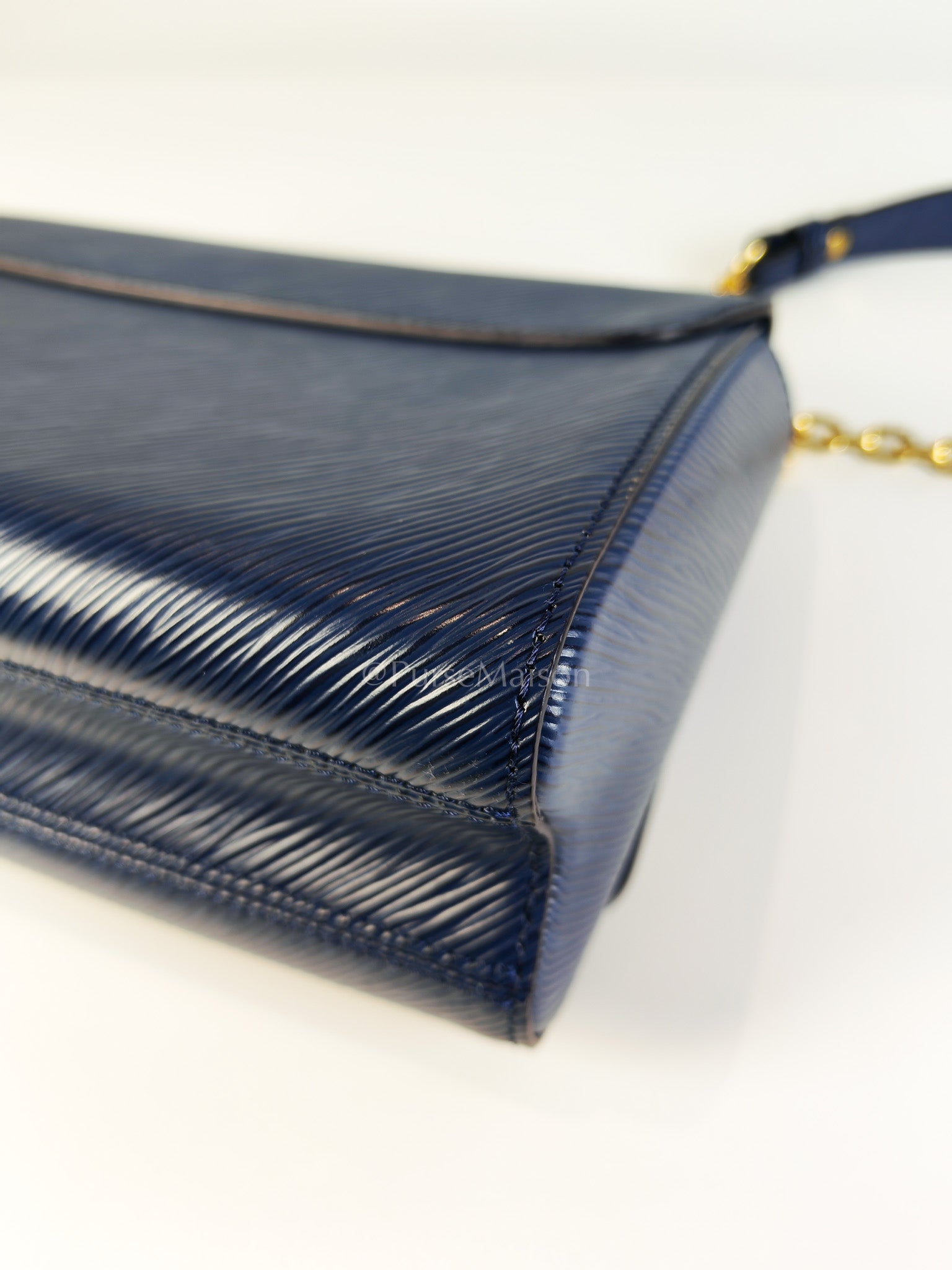 Twist Lock MM in Indigo Epi Leather and Gold Hardware (Microchip) | Purse Maison Luxury Bags Shop