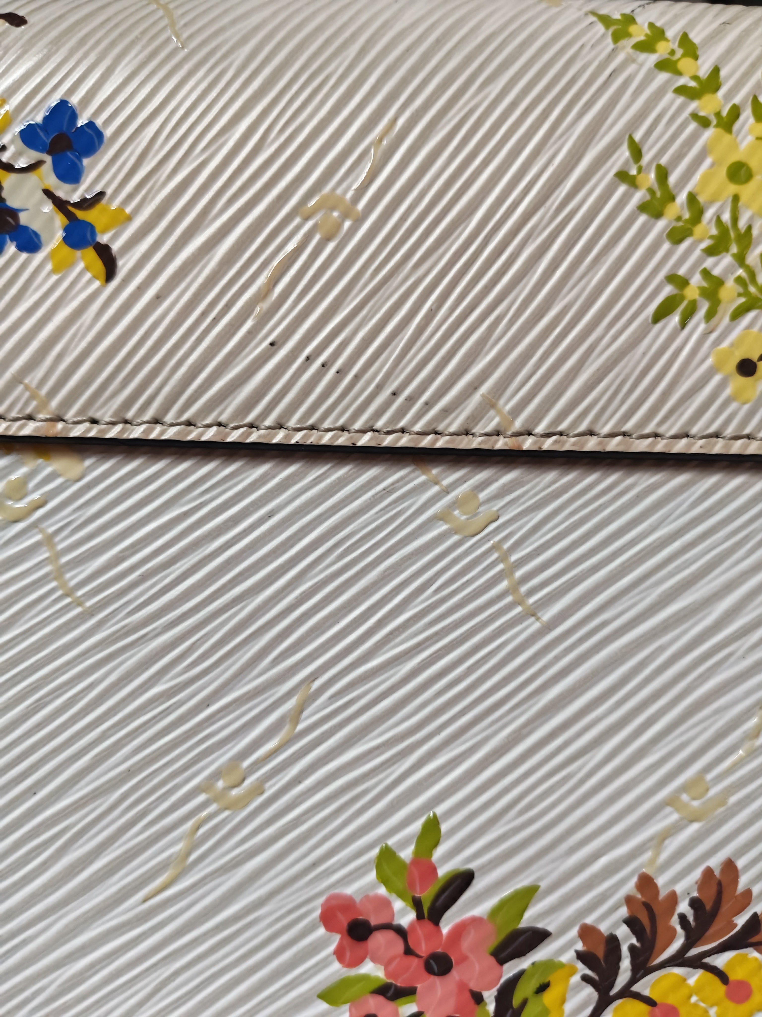 Twist Lock MM Romantic Blossom in Epi Leather (Date Code: SR0138) | Purse Maison Luxury Bags Shop