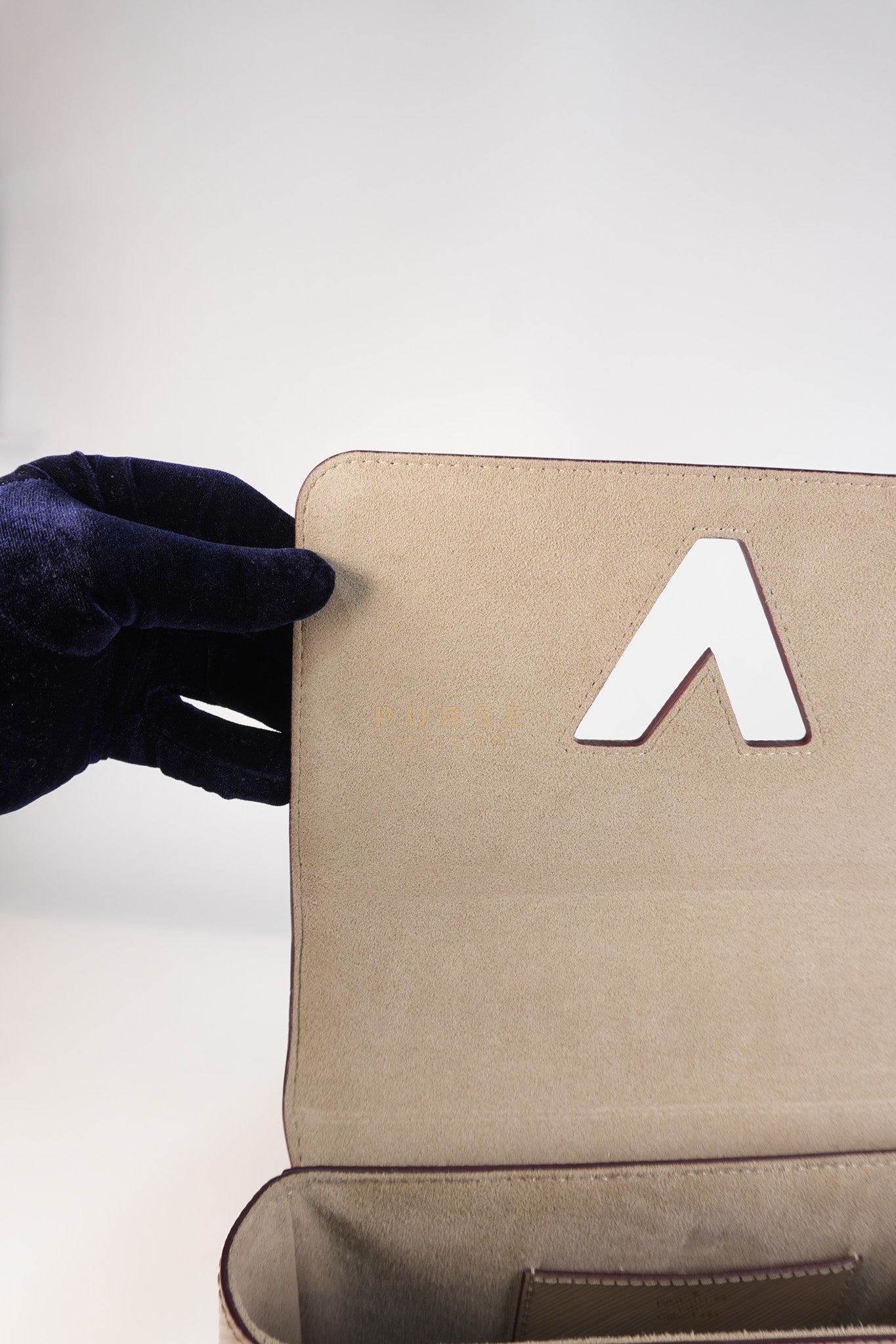 Twist Lock MM Shoulder Bag in Gallet Epi Leather Gold Hardware | Purse Maison Luxury Bags Shop