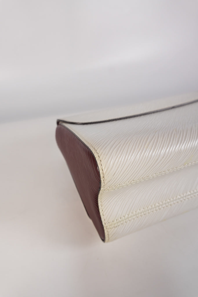 Twist MM Bi-color in Epi Leather and Gold Hardware (Date Code: AR1149) | Purse Maison Luxury Bags Shop