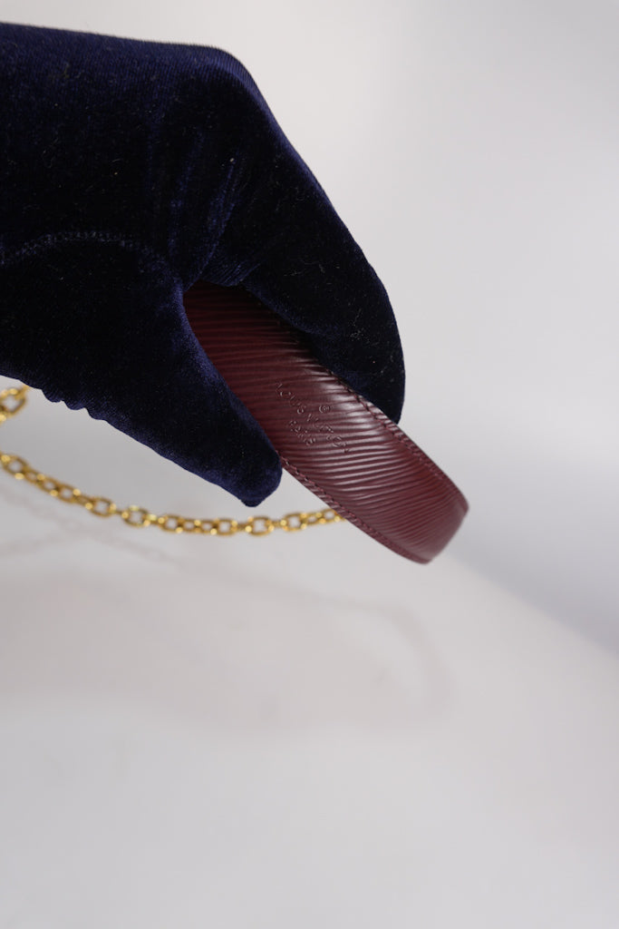 Twist MM Bi-color in Epi Leather and Gold Hardware (Date Code: AR1149) | Purse Maison Luxury Bags Shop