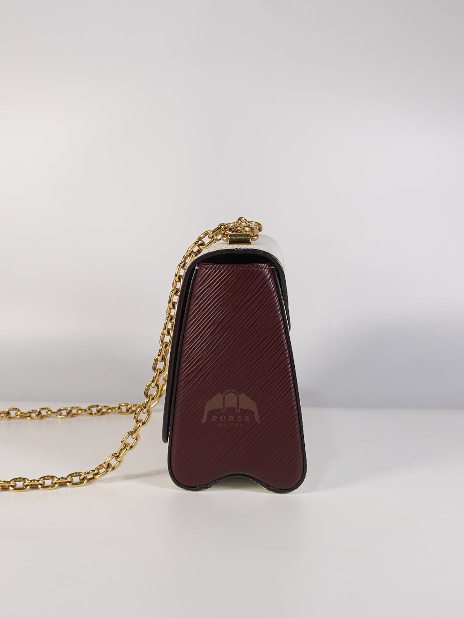 Twist MM Bi-color in Epi Leather and Gold Hardware (Date Code: AR1149) | Purse Maison Luxury Bags Shop