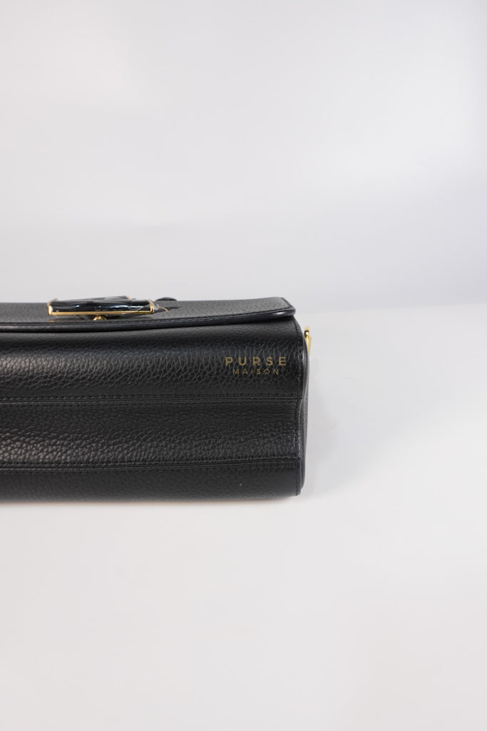 Twist Scrunchie MM in Black Grained Calfskin Leather Crossbody Bag | Purse Maison Luxury Bags Shop