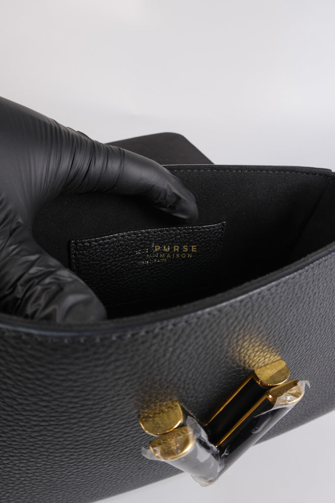 Twist Scrunchie MM in Black Grained Calfskin Leather Crossbody Bag | Purse Maison Luxury Bags Shop