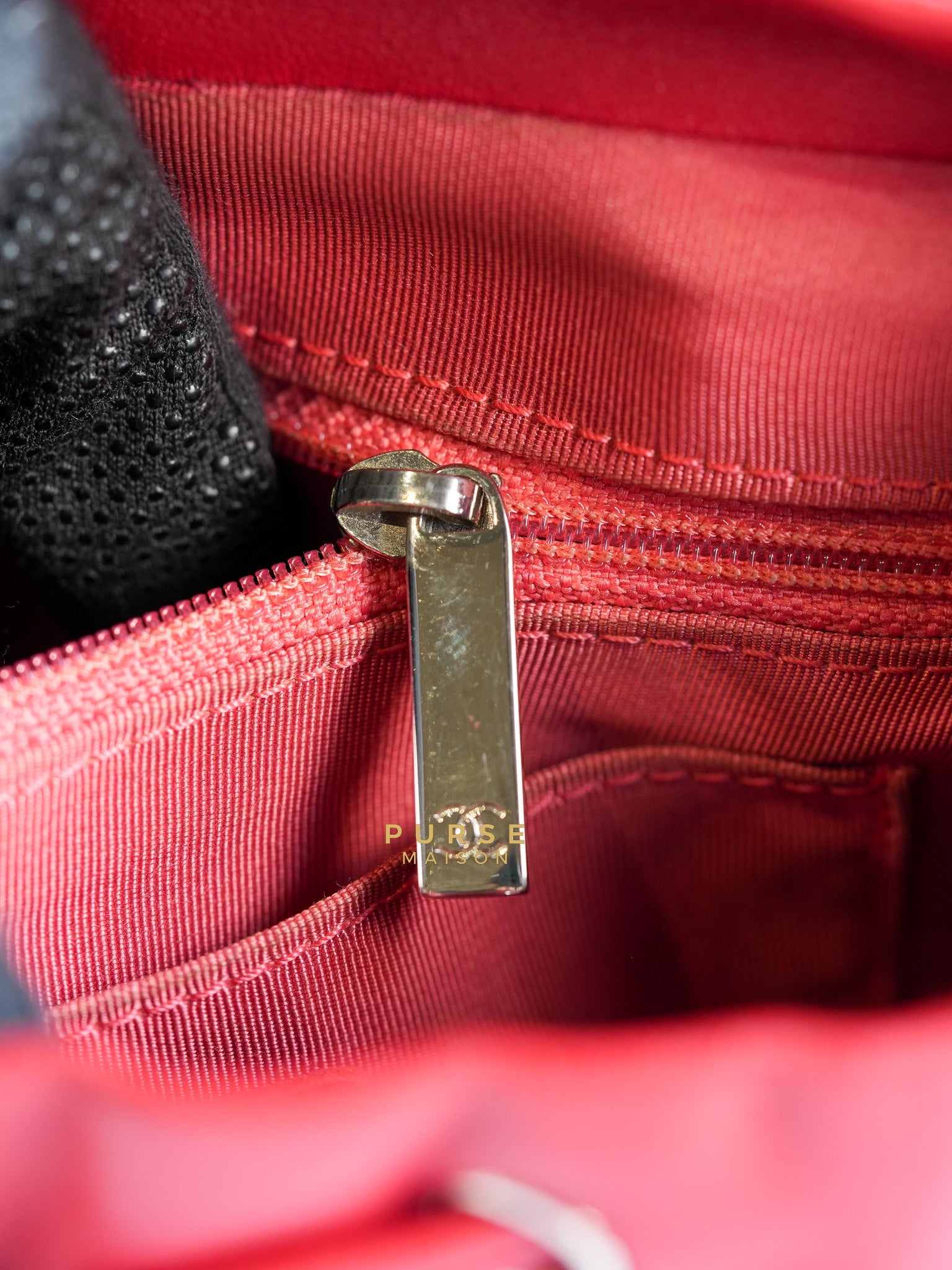 Urban Spirit Red Lambskin Leather and Silver Hardware Series 22 | Purse Maison Luxury Bags Shop