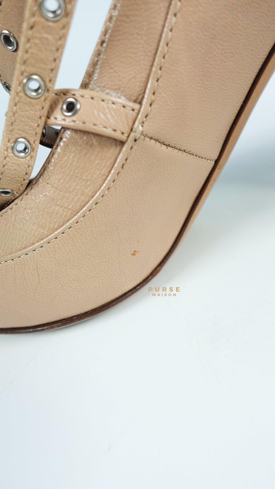 Valentino Garavani Nude Calf Love Latch Shoes (Size 37 EUR, 25cm)