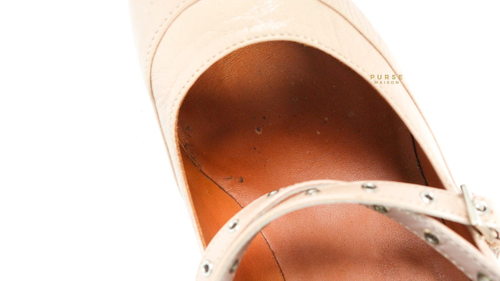 Valentino Garavani Nude Calf Love Latch Shoes (Size 37 EUR, 25cm)