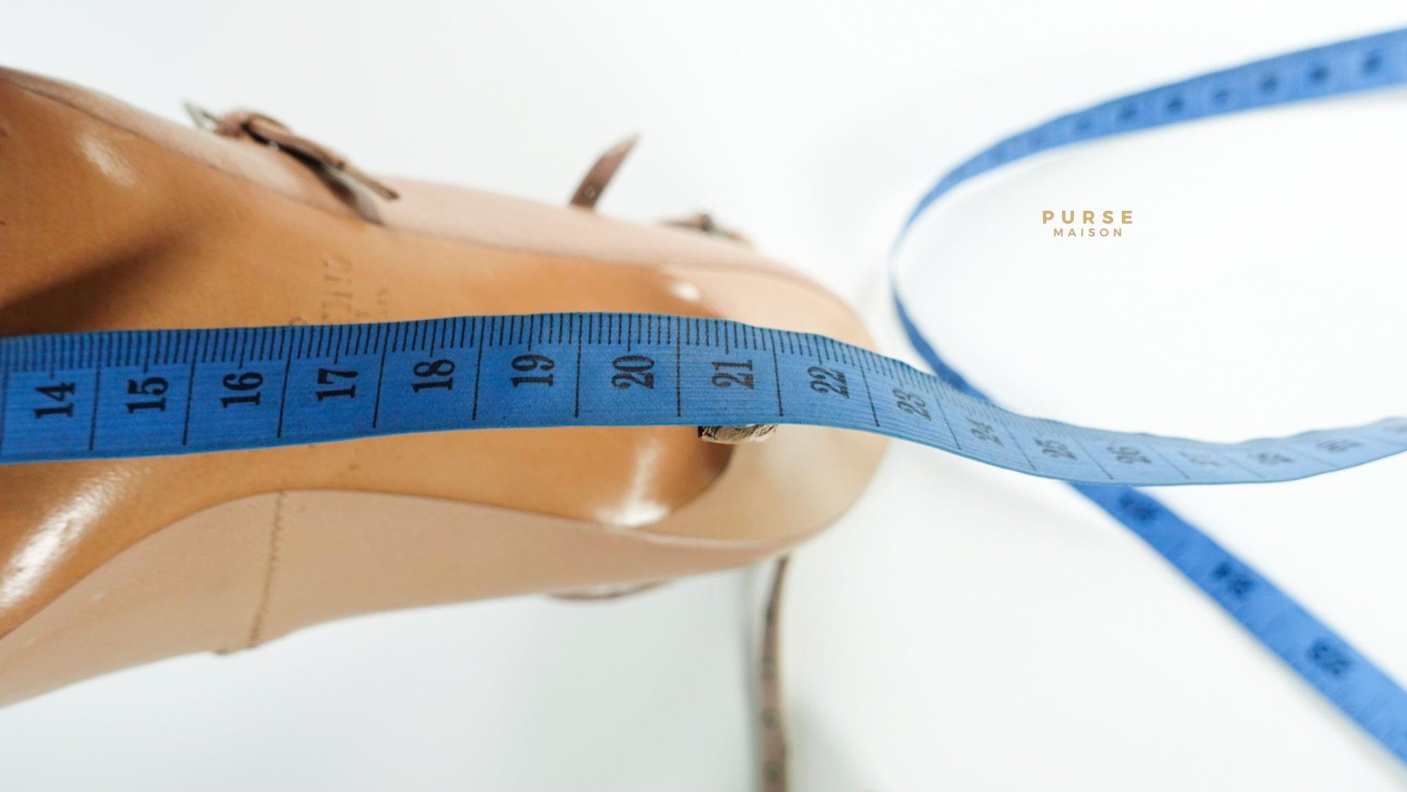 Valentino Garavani Nude Calf Love Latch Shoes (Size 37 EUR, 25cm)