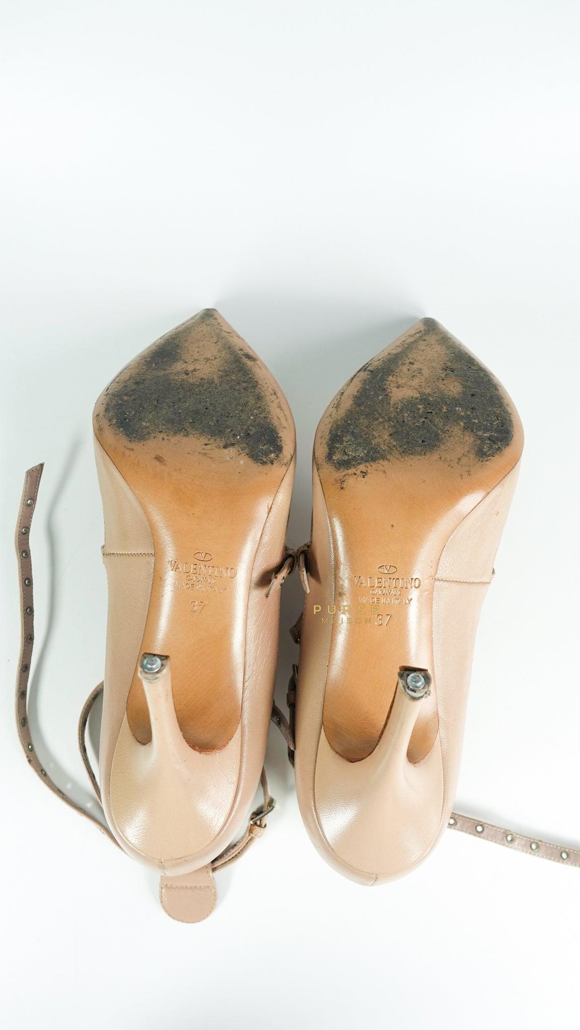 Valentino Garavani Nude Calf Love Latch Shoes (Size 37 EUR, 25cm)