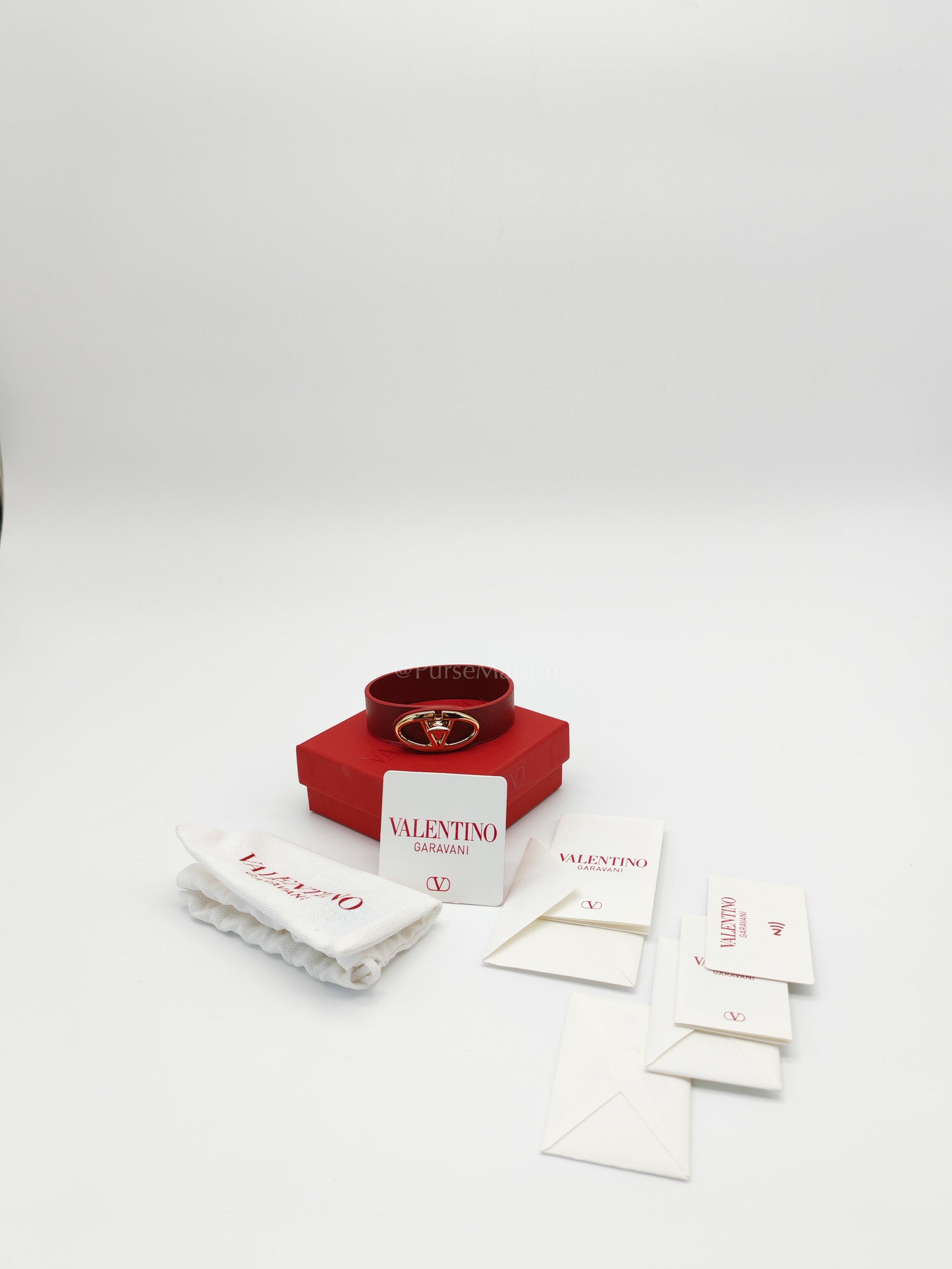 VLogo Red Calfskin Leather Buckle Bracelet | Purse Maison Luxury Bags Shop