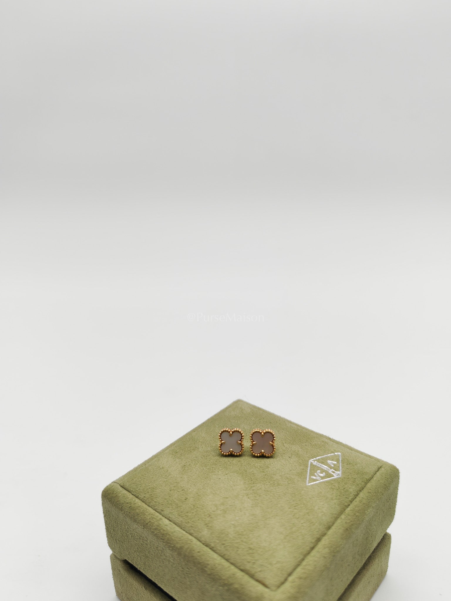 Sweet Alhambra White Mother of Pearl Earrings Year 2017 | Purse Maison Luxury Bags Shop