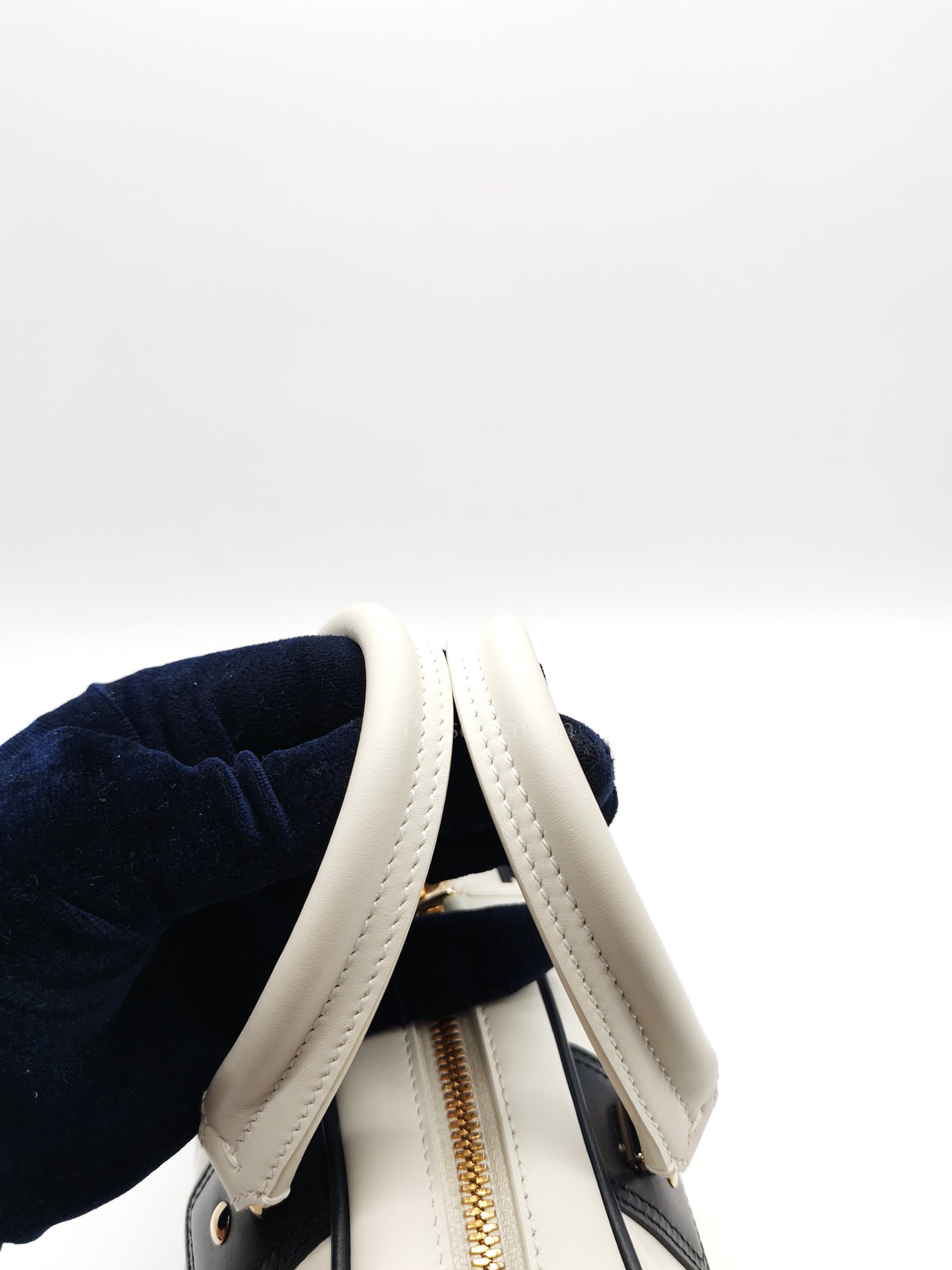 Vibe Zip Small Bowling Calfskin Shoulder Bag | Purse Maison Luxury Bags Shop