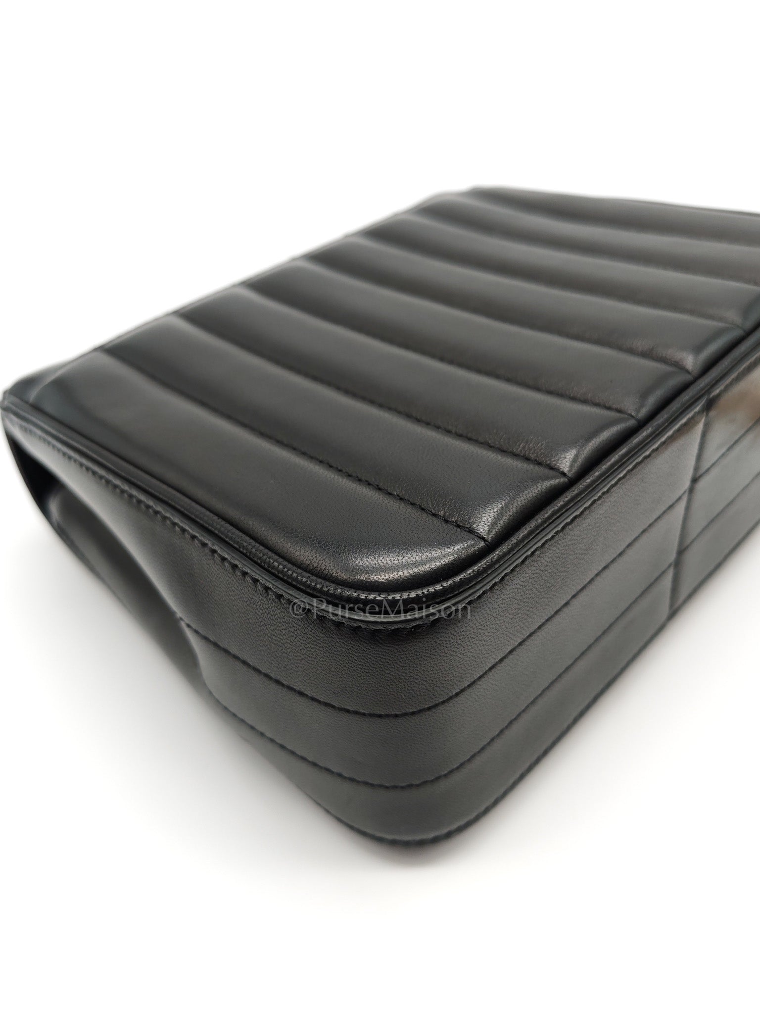 Vicky Medium in Black Smooth Lambskin Leather Gold Hardware | Purse Maison Luxury Bags Shop