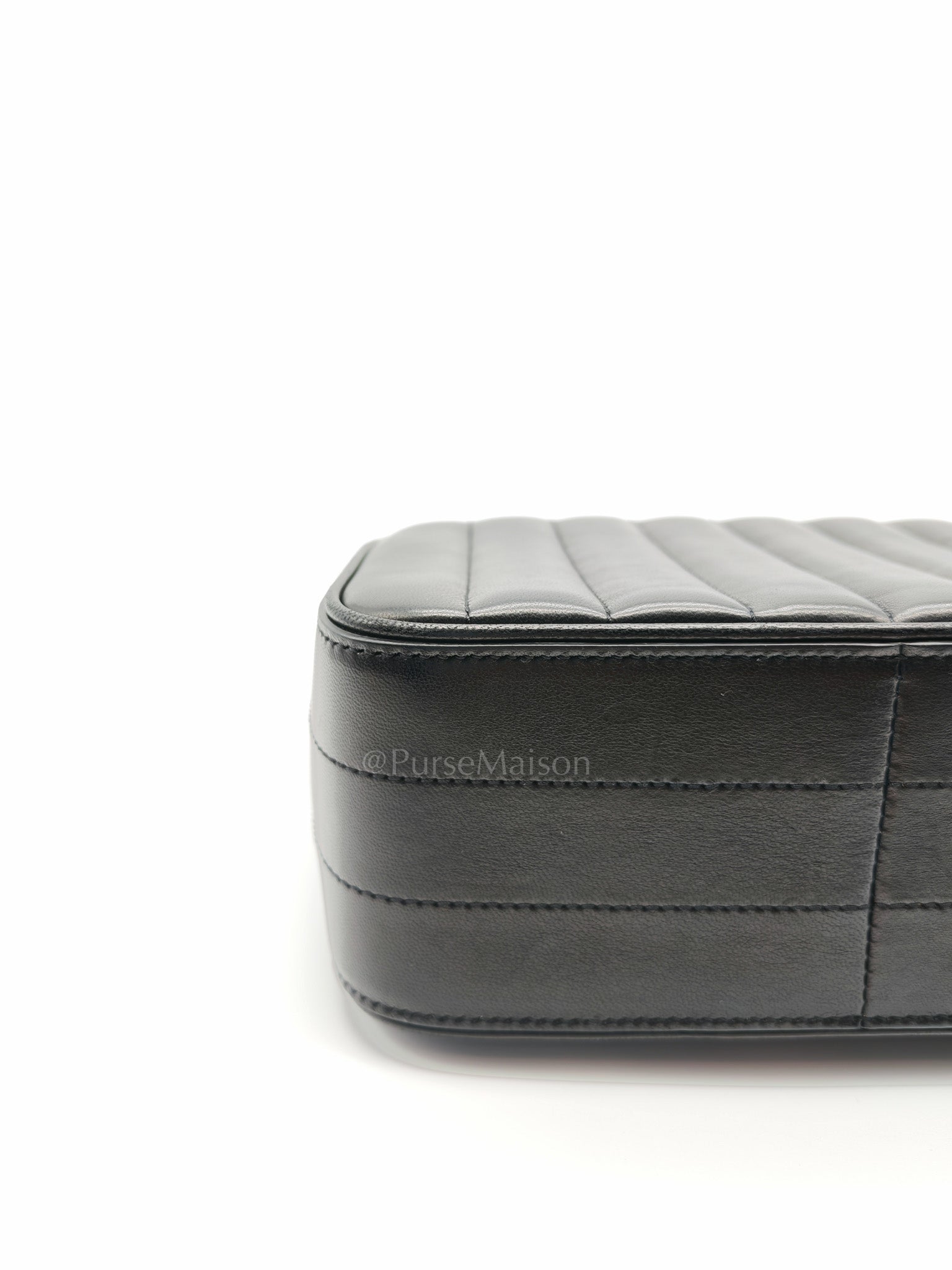 Vicky Medium in Black Smooth Lambskin Leather Gold Hardware | Purse Maison Luxury Bags Shop