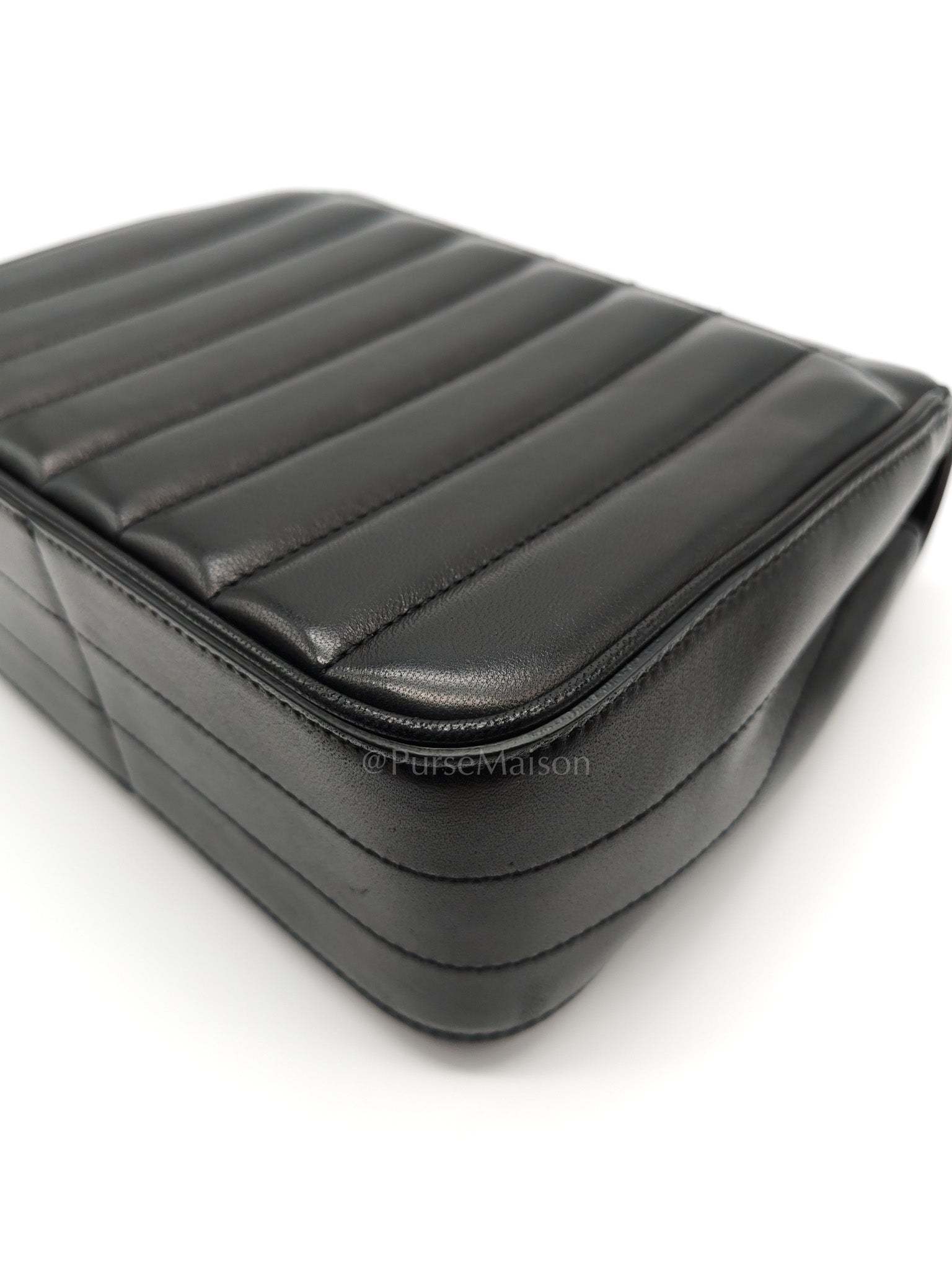 Vicky Medium in Black Smooth Lambskin Leather Gold Hardware | Purse Maison Luxury Bags Shop