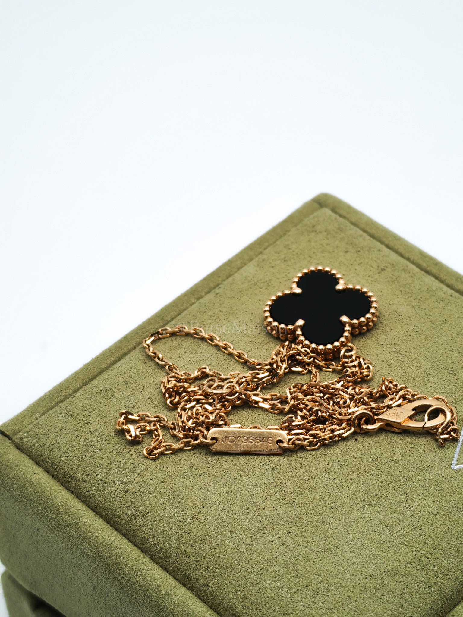 Vintage Alhambra Yellow Gold Onyx Necklace Year 2025 | Purse Maison Luxury Bags Shop