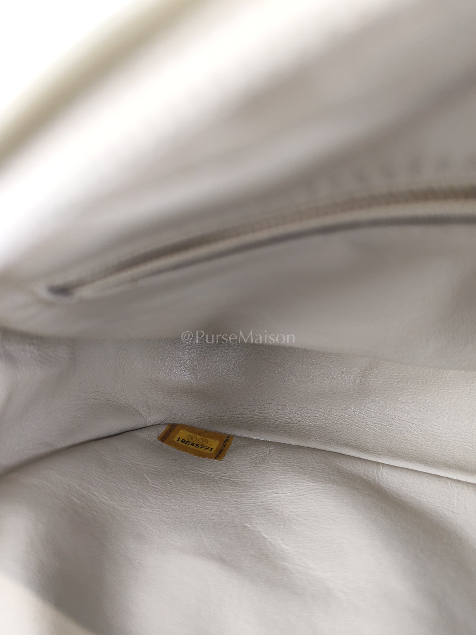 Vintage Camera Bag in Cream Lambskin Leather Silver hardware (Series 10) | Purse Maison Luxury Bags Shop