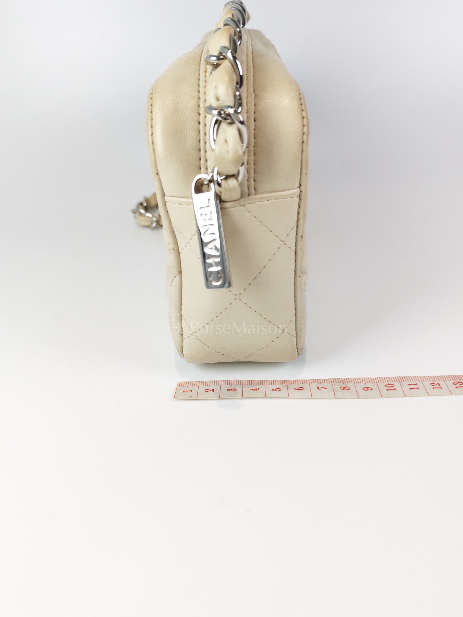 Vintage Camera Bag in Cream Lambskin Leather Silver hardware (Series 10) | Purse Maison Luxury Bags Shop