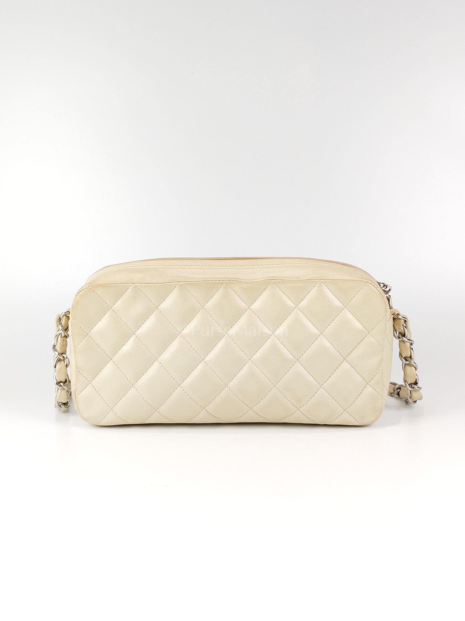 Vintage Camera Bag in Cream Lambskin Leather Silver hardware (Series 10) | Purse Maison Luxury Bags Shop