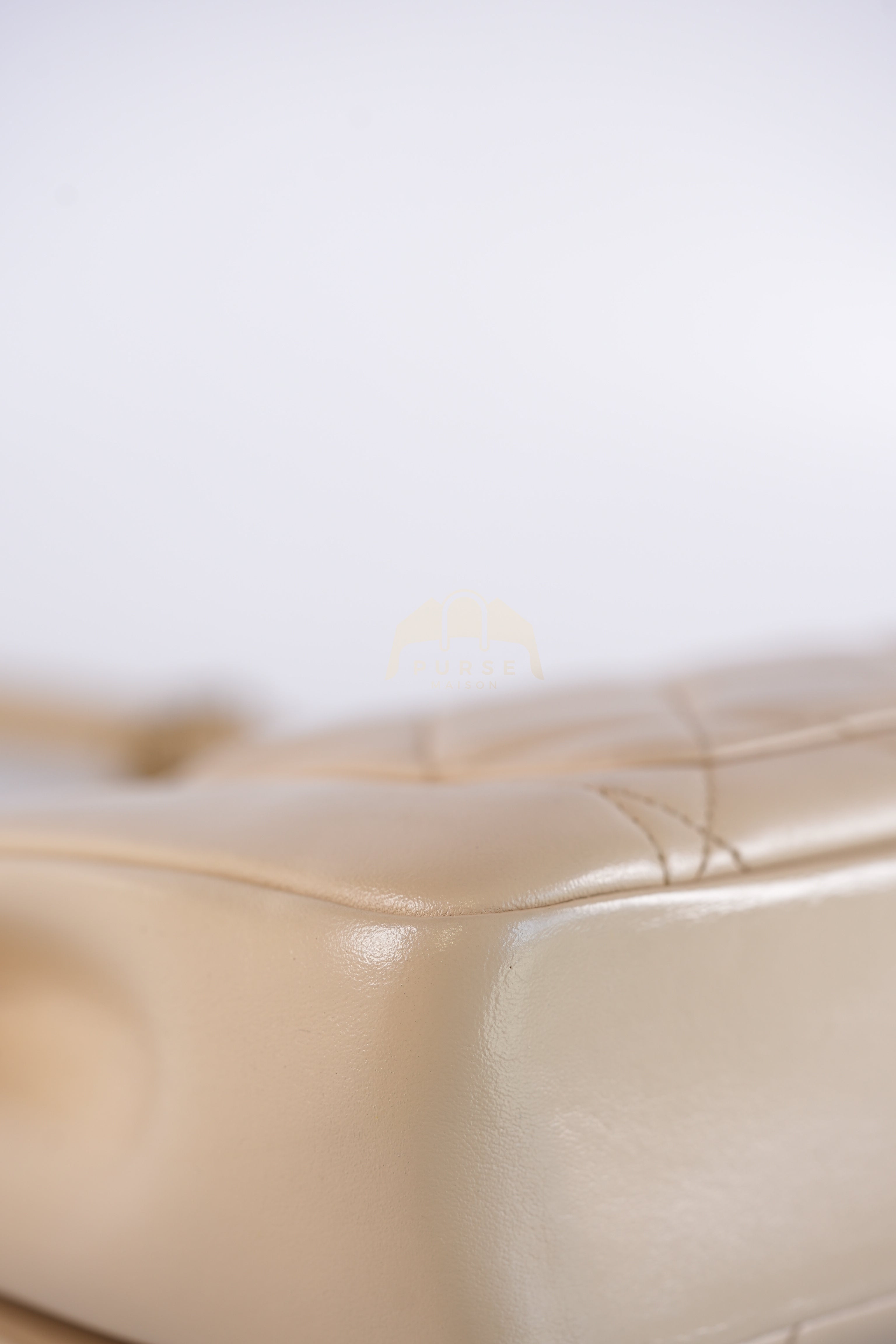 Vintage Diana Medium in Beige Calfskin Leather and Gold Hardware Series 20 | Purse Maison Luxury Bags Shop