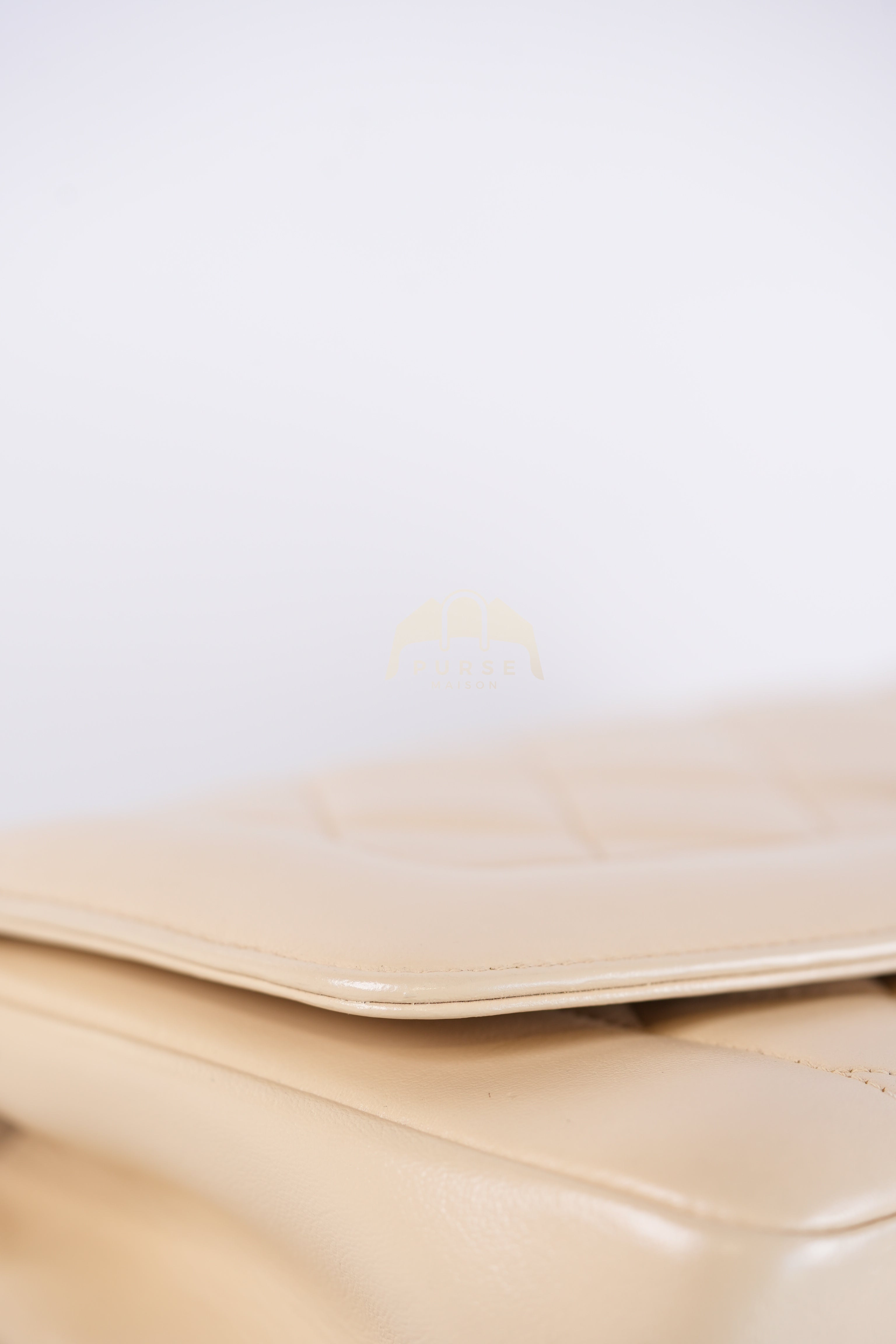 Vintage Diana Medium in Beige Calfskin Leather and Gold Hardware Series 20 | Purse Maison Luxury Bags Shop