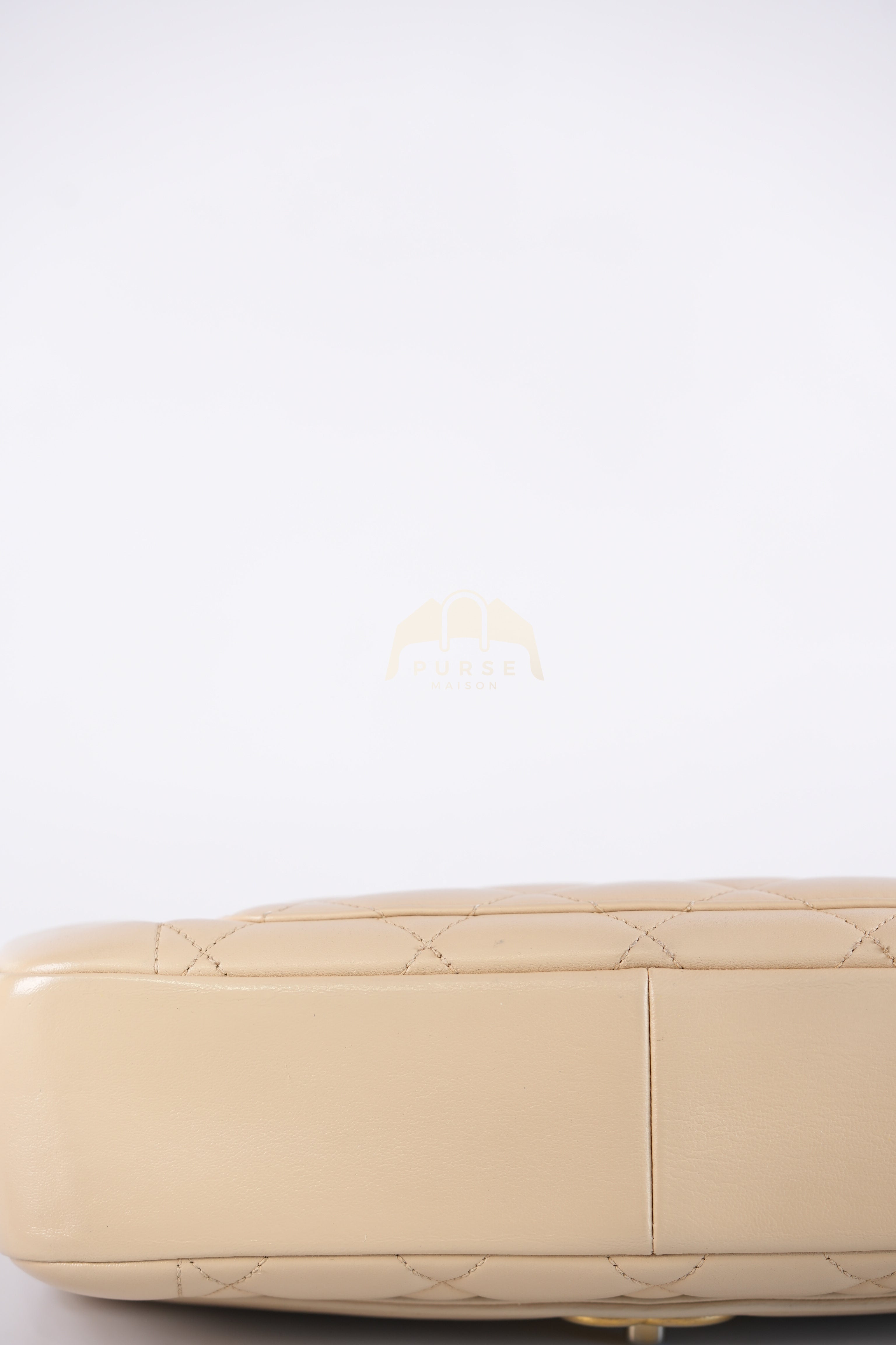 Vintage Diana Medium in Beige Calfskin Leather and Gold Hardware Series 20 | Purse Maison Luxury Bags Shop