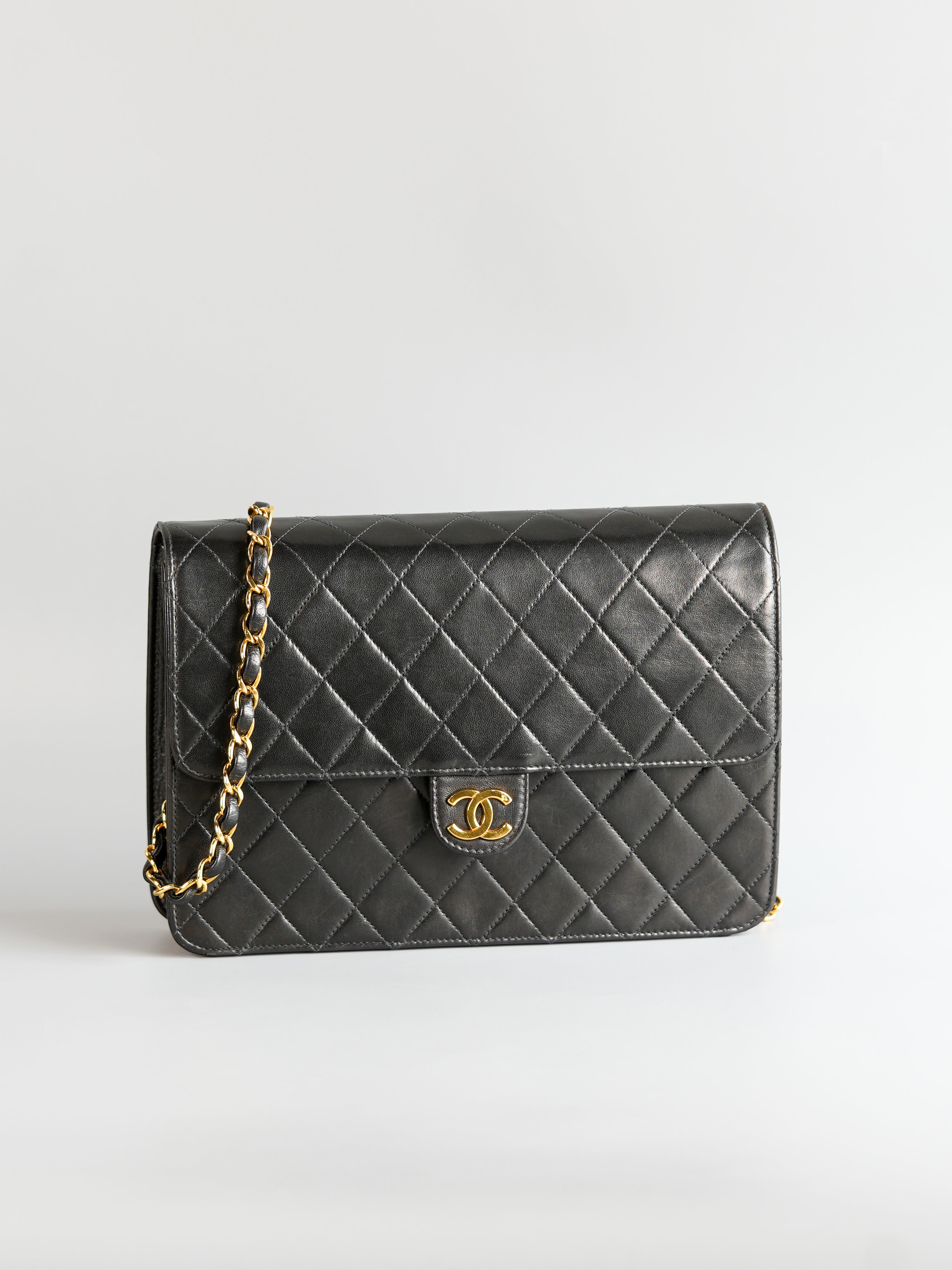 Vintage Flap Bag Black Lambskin Leather and 24k Gold Hardware Series 5 | Purse Maison Luxury Bags Shop