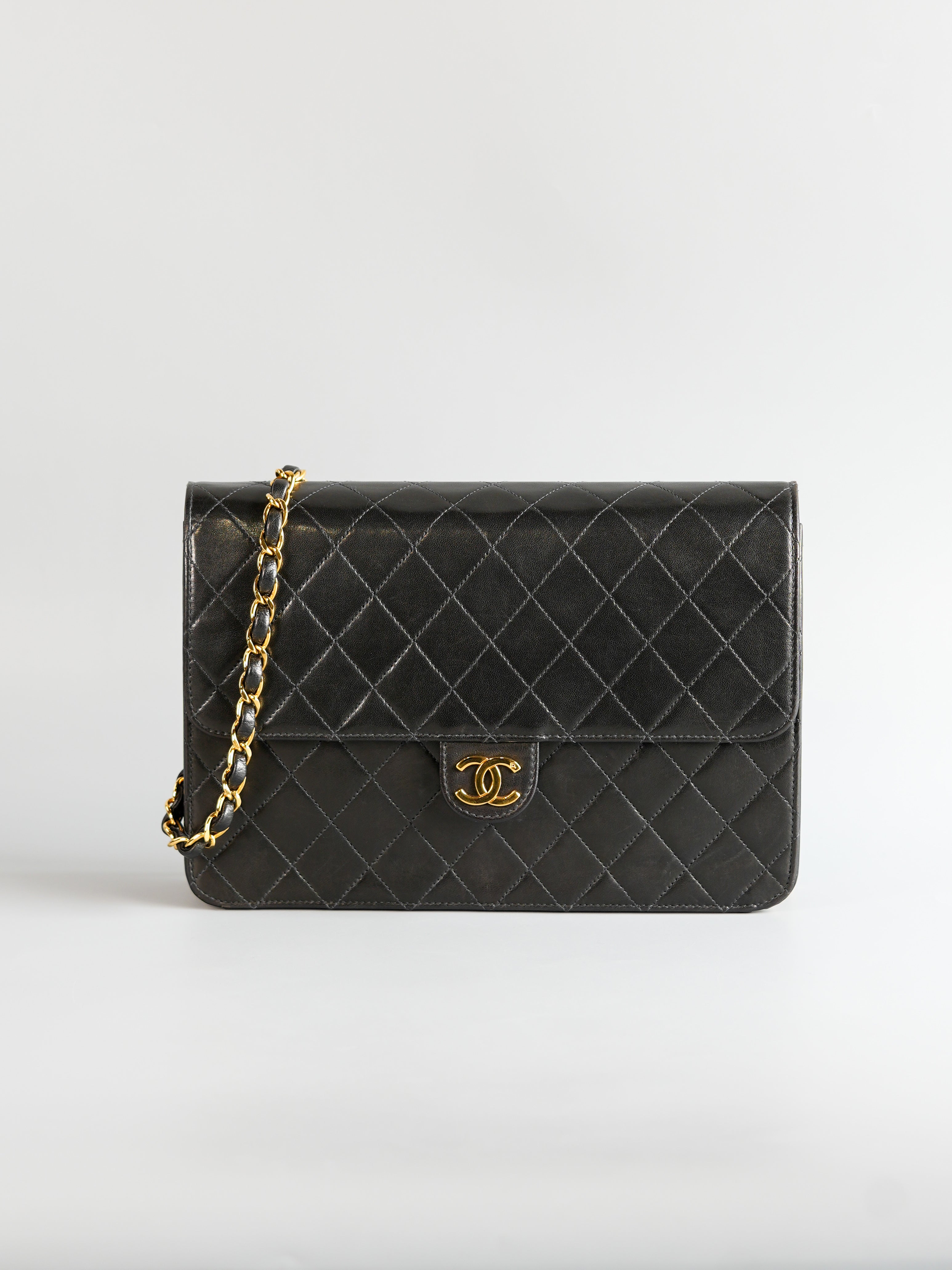 Vintage Flap Bag Black Lambskin Leather and 24k Gold Hardware Series 5 | Purse Maison Luxury Bags Shop