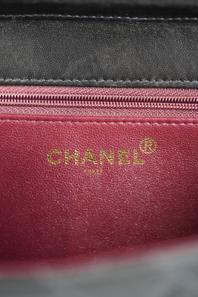 Vintage Flap Bag Black Lambskin Leather and 24k Gold Hardware Series 5 | Purse Maison Luxury Bags Shop