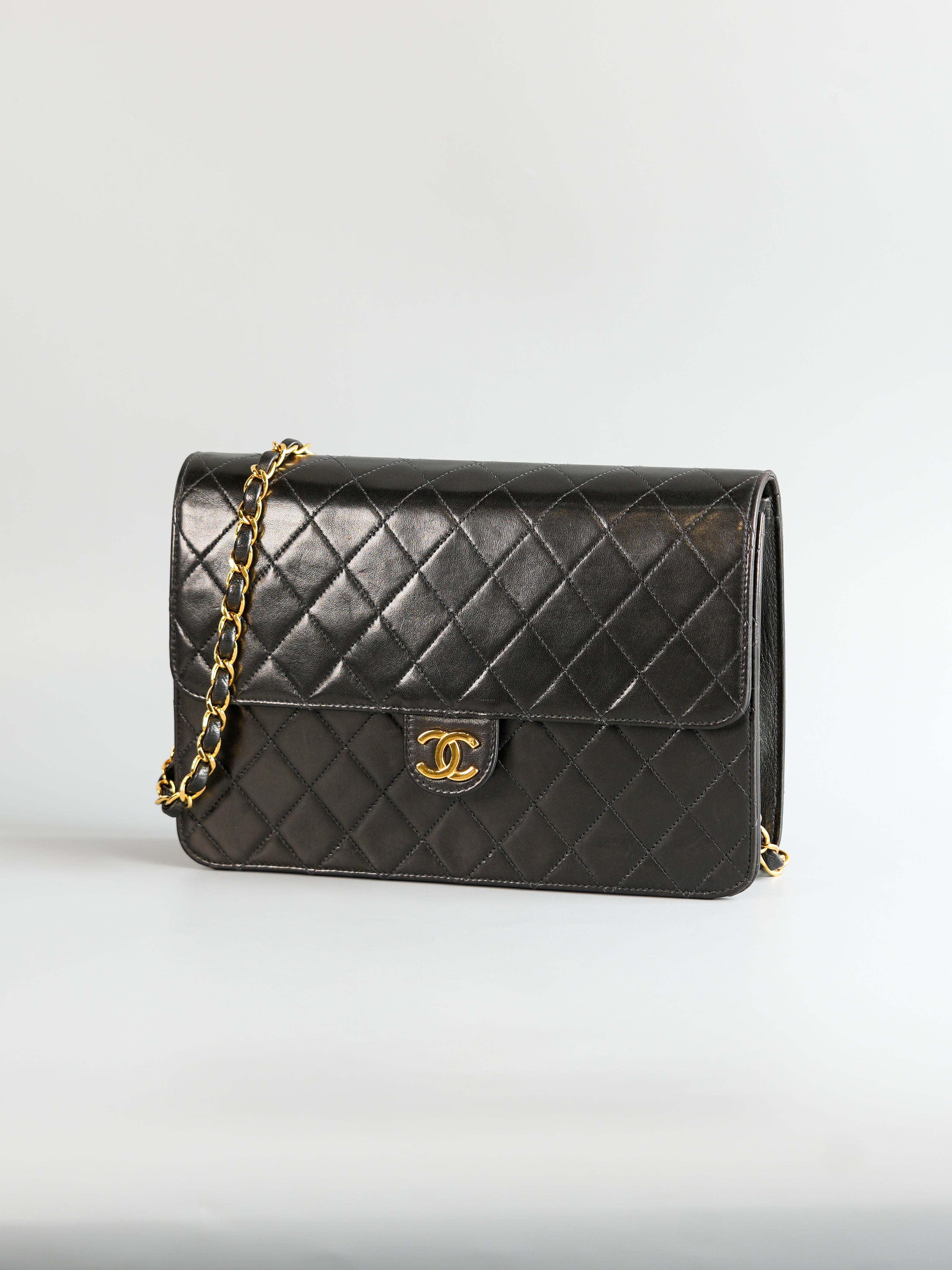 Vintage Flap Bag Black Lambskin Leather and 24k Gold Hardware Series 5 | Purse Maison Luxury Bags Shop