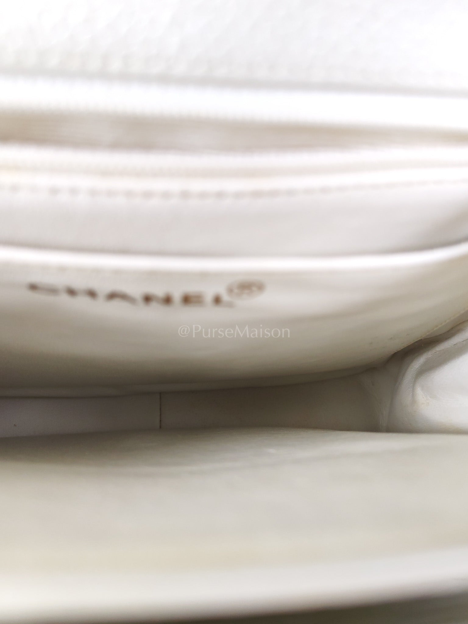 Vintage Kelly Flap in White Caviar Leather and Gold Hardware Shoulder Bag Series 4 | Purse Maison Luxury Bags Shop