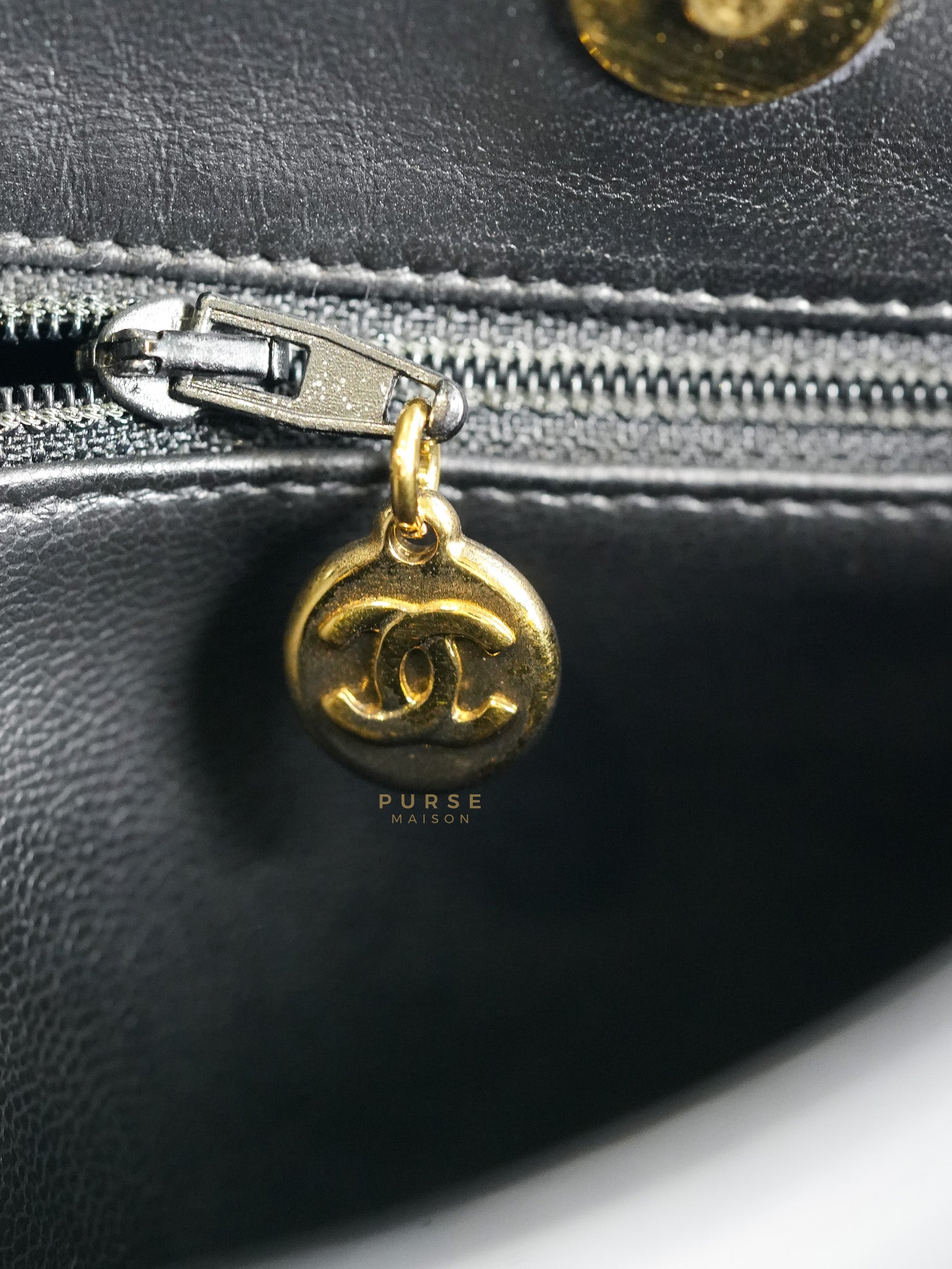 Vintage Tote Bag Medium in Black Quilted Lambskin Leather Series 25 | Purse Maison Luxury Bags Shop