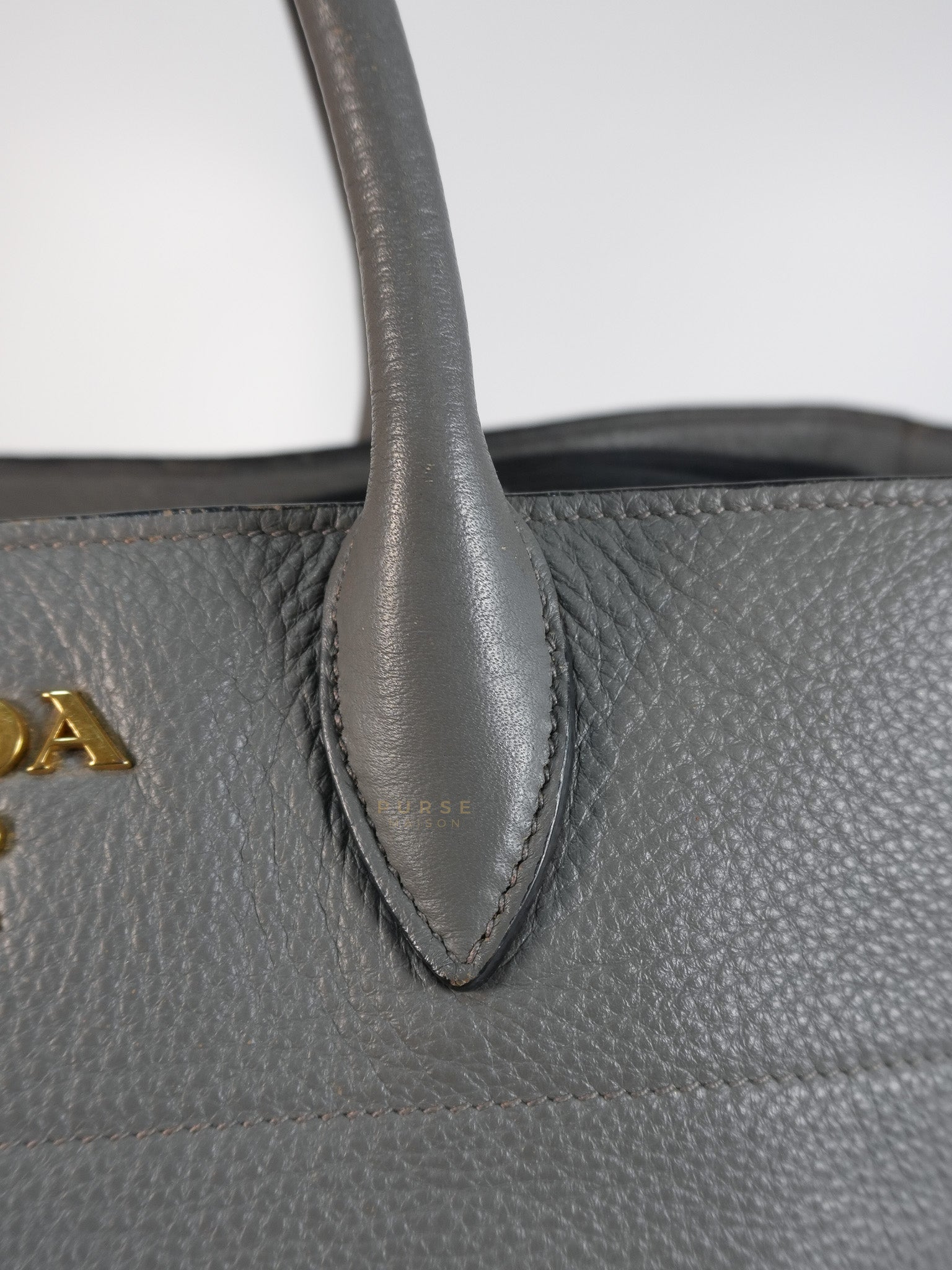 Vitello Daino Large Tote Bag in Clay Gray | Purse Maison Luxury Bags Shop