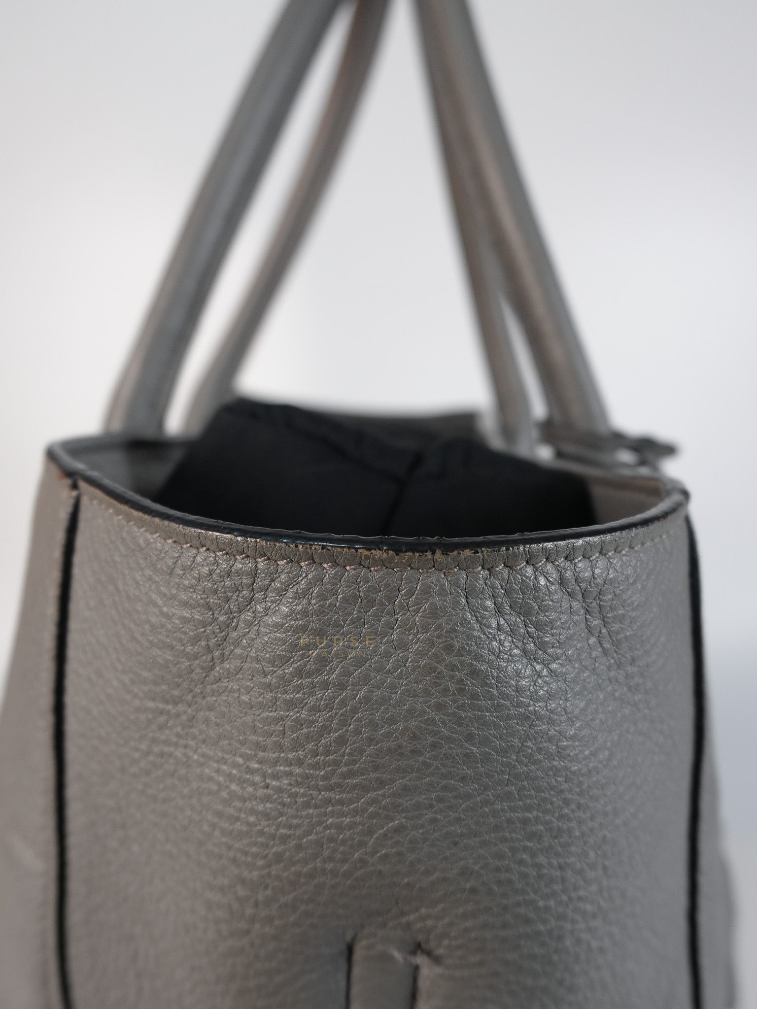 Vitello Daino Large Tote Bag in Clay Gray | Purse Maison Luxury Bags Shop
