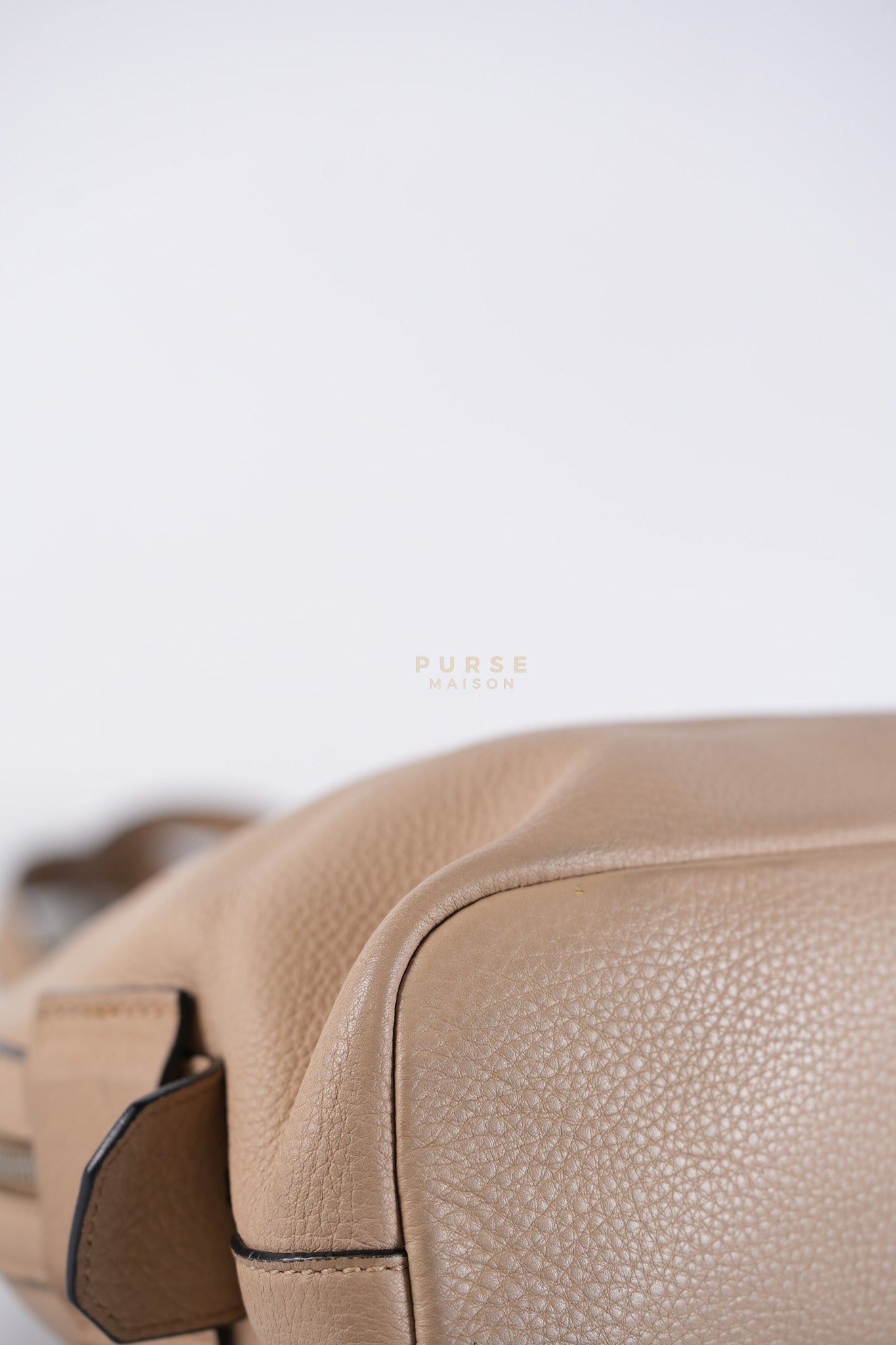 Vitello Daino Shoulder Bag in Dark Beige Leather | Purse Maison Luxury Bags Shop
