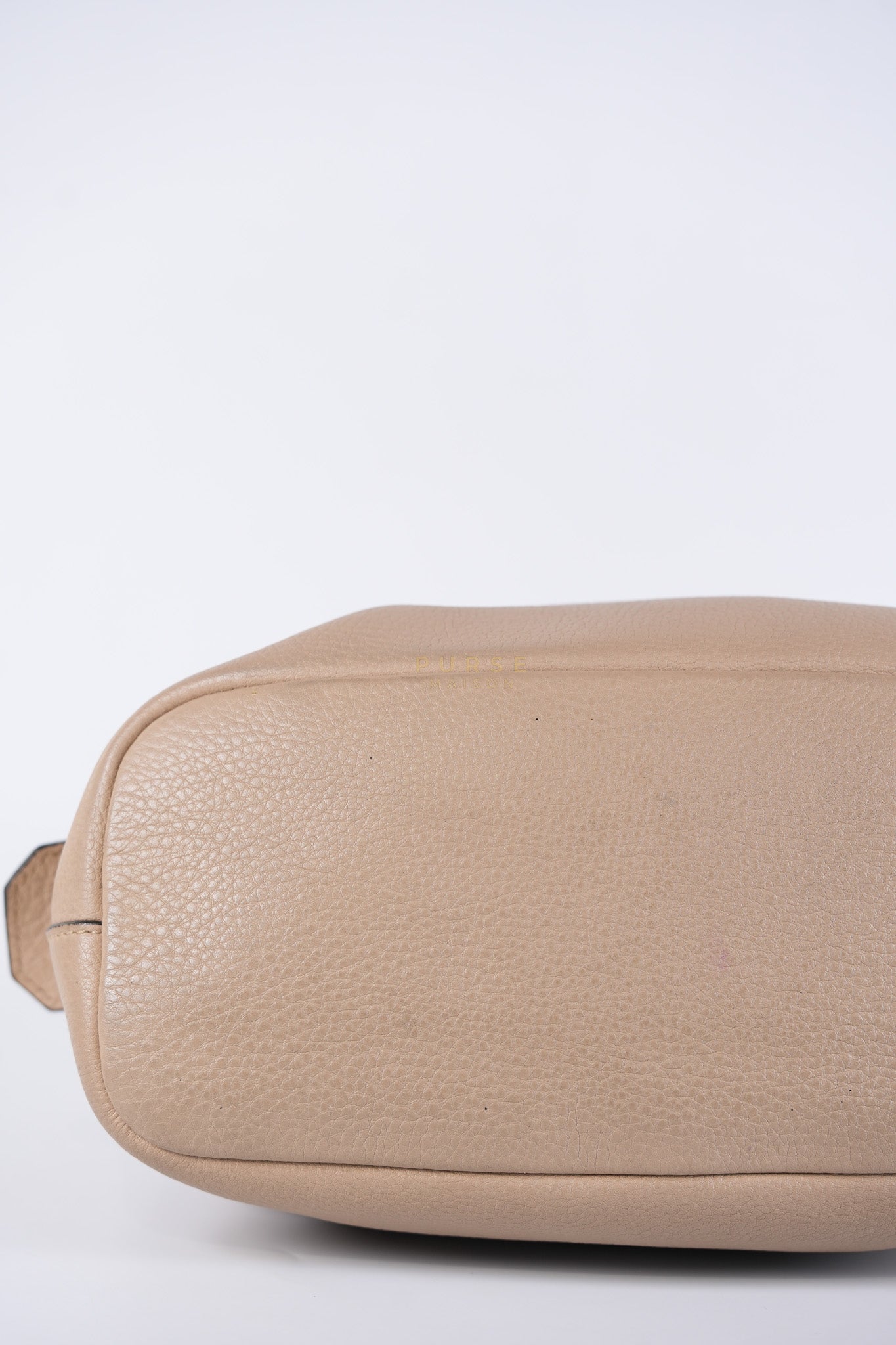 Vitello Daino Shoulder Bag in Dark Beige Leather | Purse Maison Luxury Bags Shop