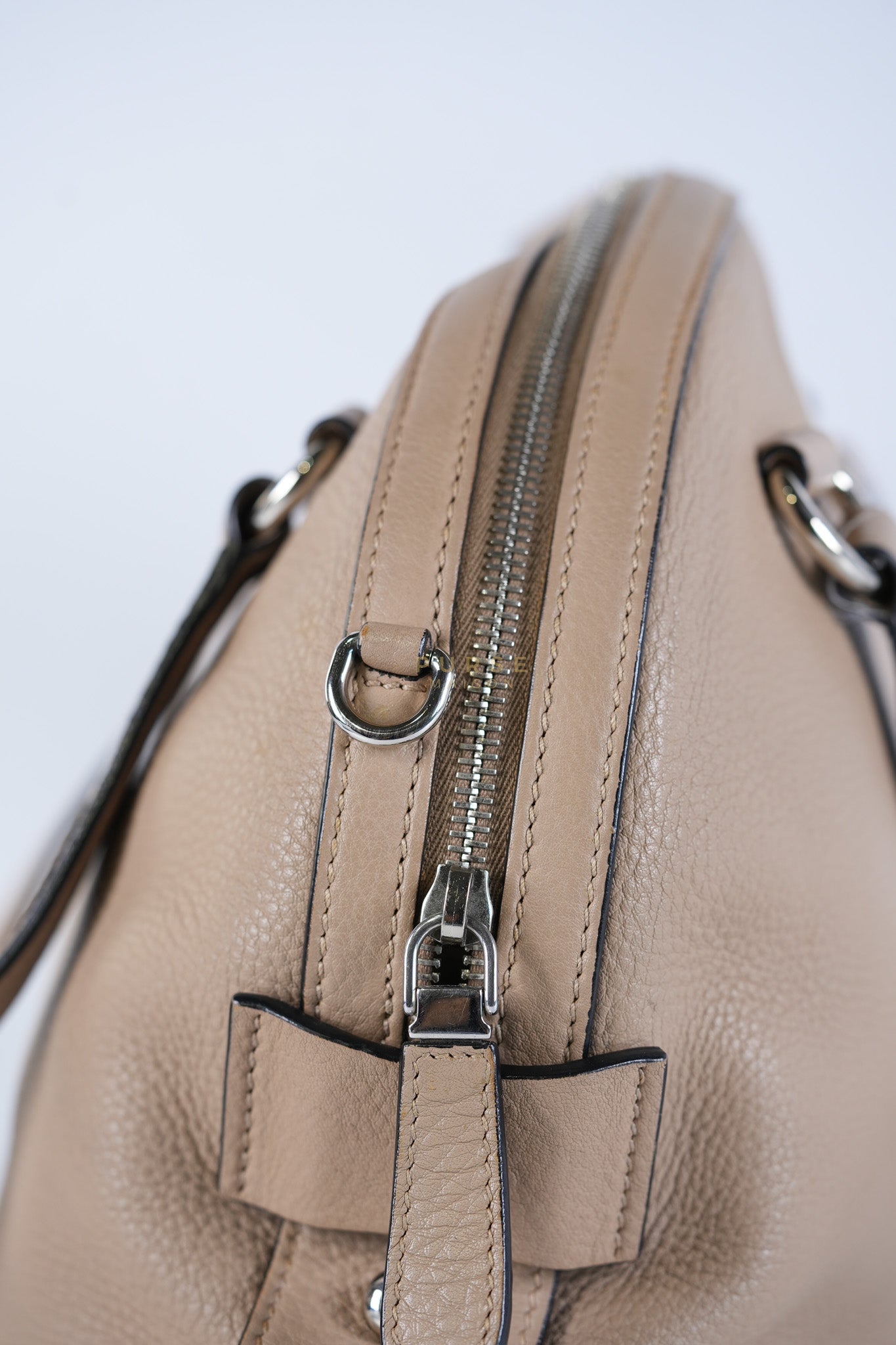 Vitello Daino Shoulder Bag in Dark Beige Leather | Purse Maison Luxury Bags Shop