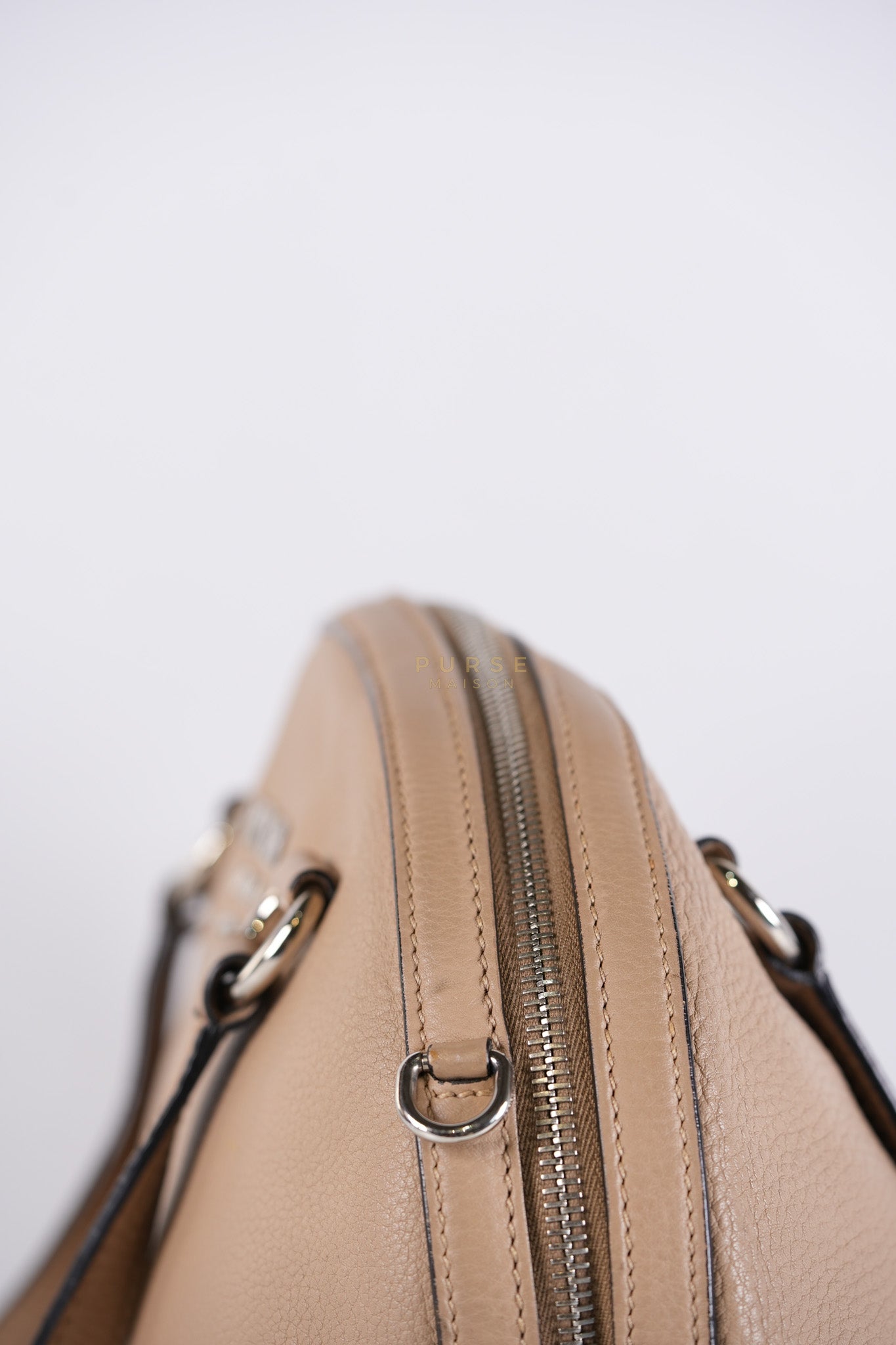 Vitello Daino Shoulder Bag in Dark Beige Leather | Purse Maison Luxury Bags Shop
