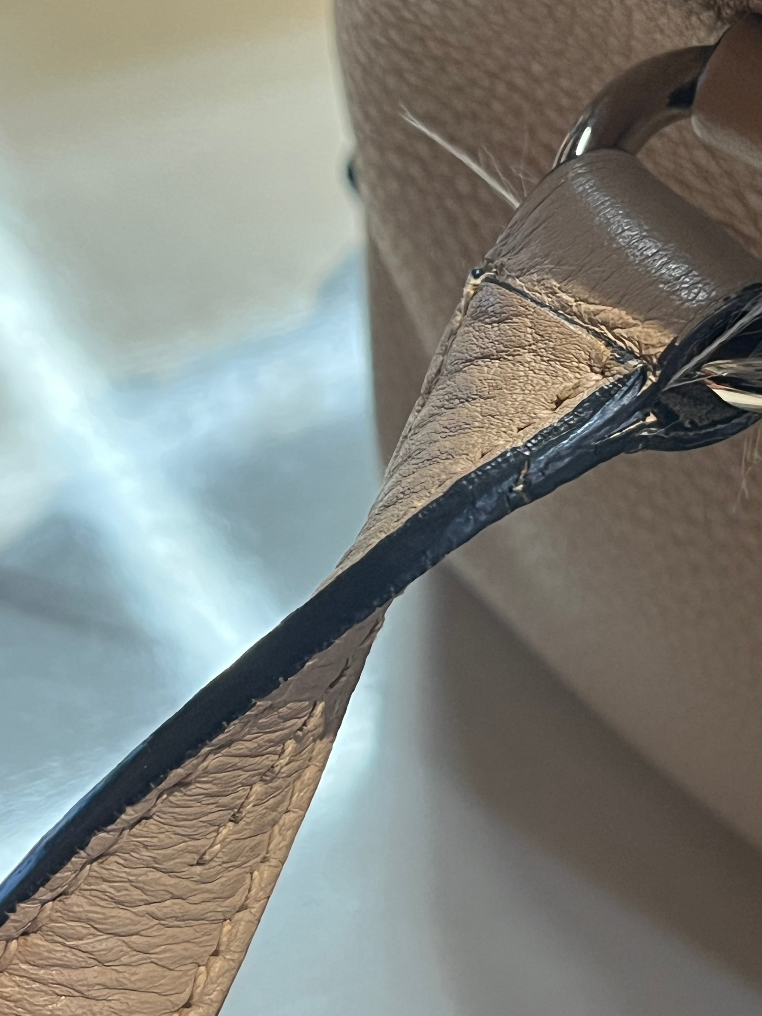 Vitello Daino Shoulder Bag in Dark Beige Leather | Purse Maison Luxury Bags Shop
