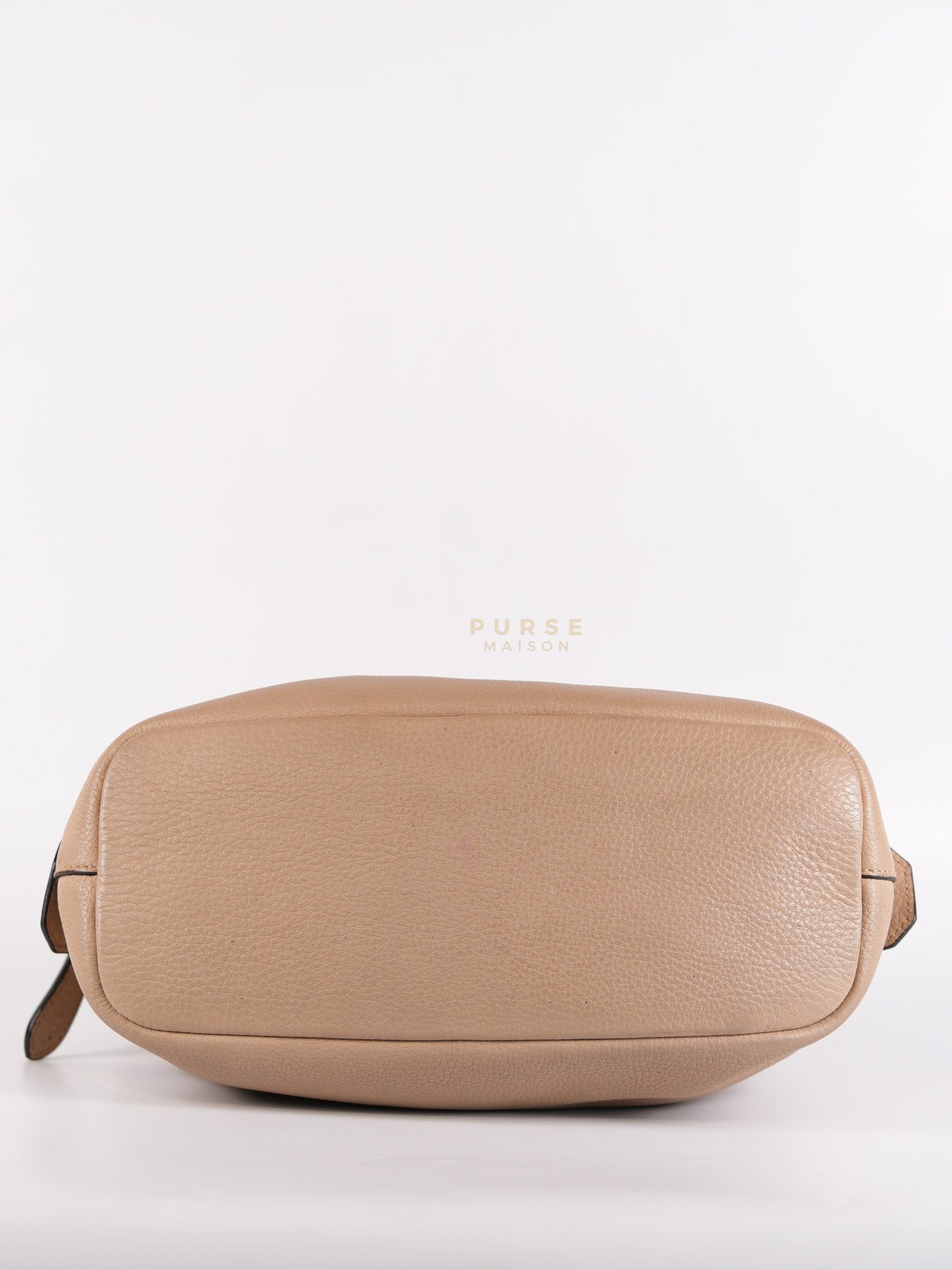 Vitello Daino Shoulder Bag in Dark Beige Leather | Purse Maison Luxury Bags Shop