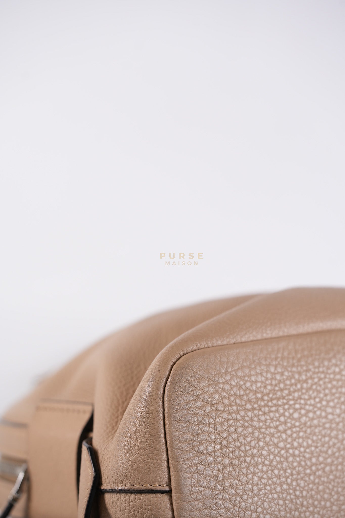 Vitello Daino Shoulder Bag in Dark Beige Leather | Purse Maison Luxury Bags Shop