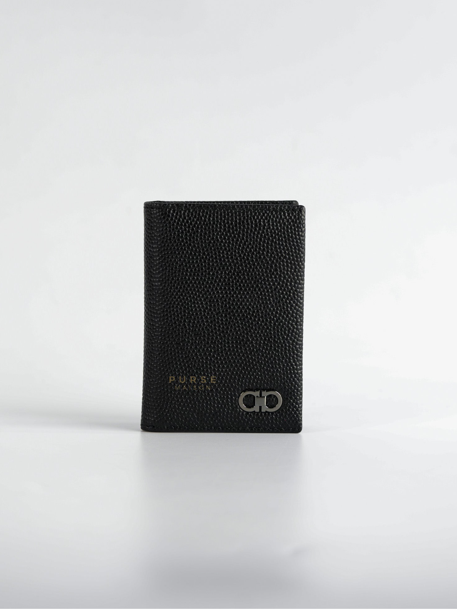 Vlogo Pebbled Calfskin Leather Card Holder in Nero | Purse Maison Luxury Bags Shop