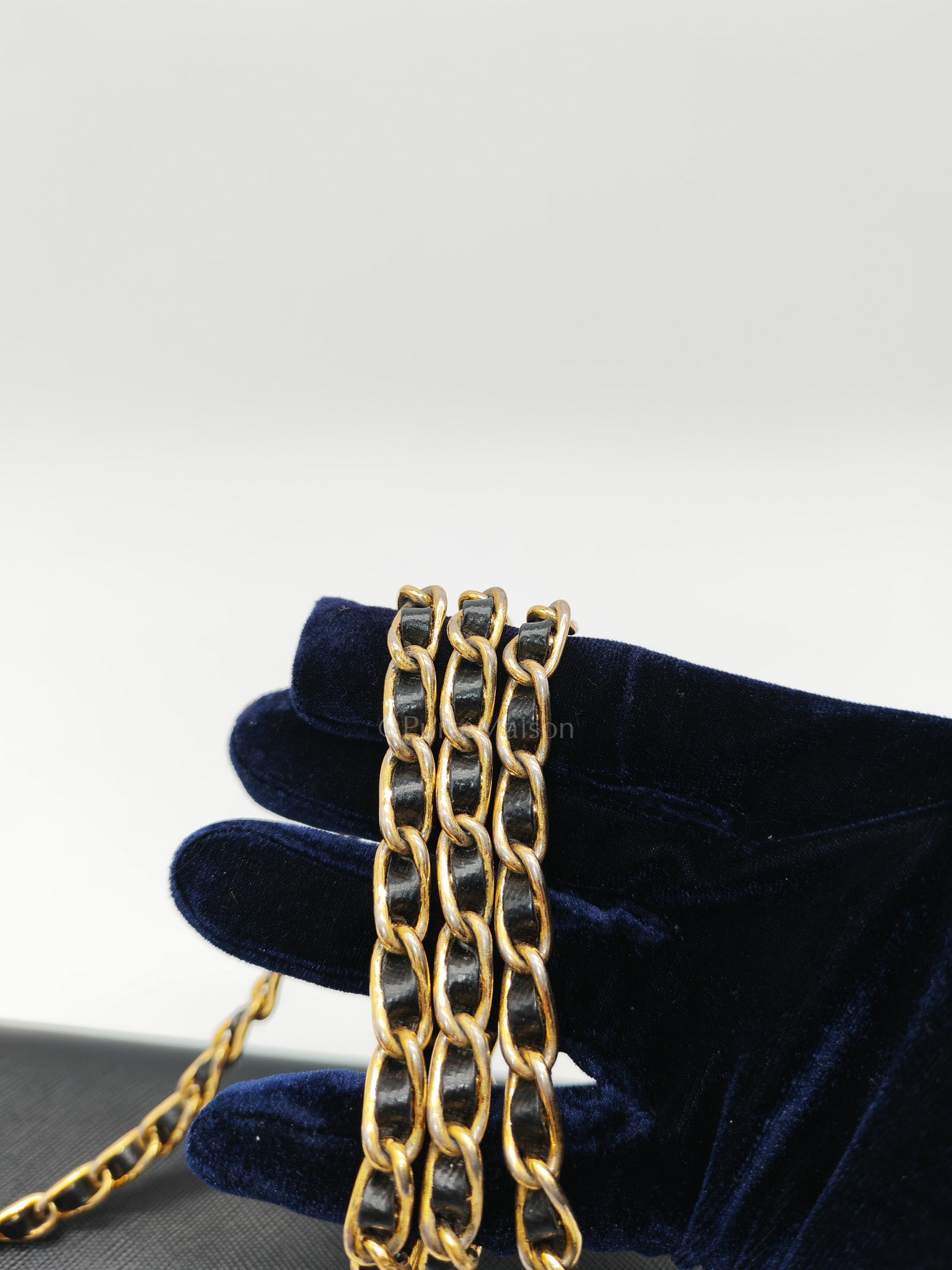 Wallet On Chain in Black Saffiano Leather & Gold Hardware | Purse Maison Luxury Bags Shop