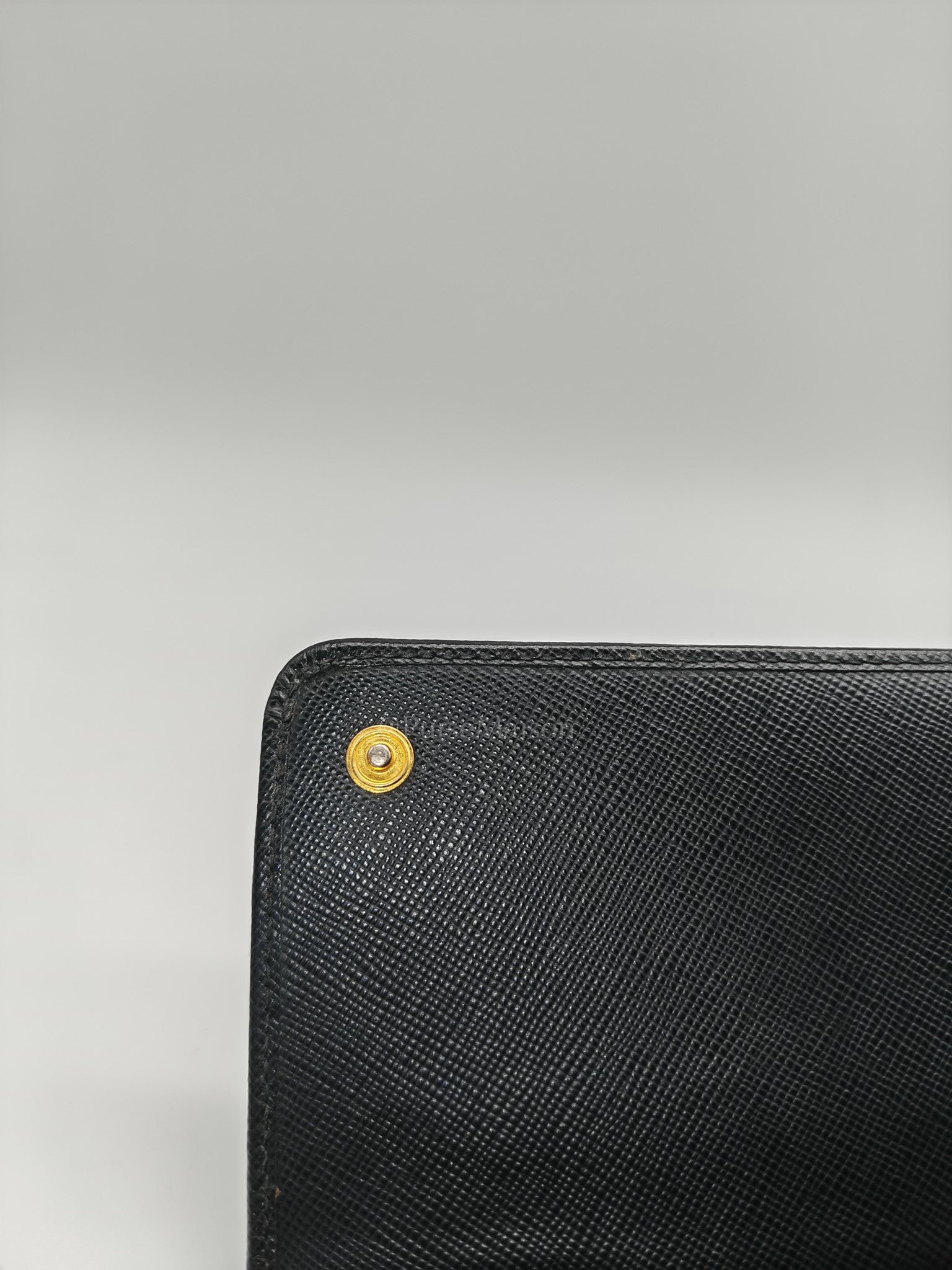 Wallet On Chain in Black Saffiano Leather & Gold Hardware | Purse Maison Luxury Bags Shop